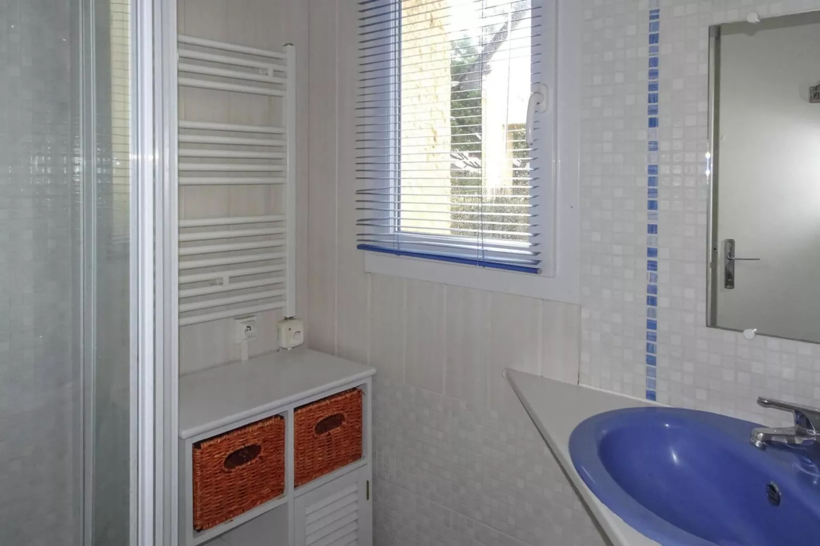 Holiday home Portbail-Bathroom