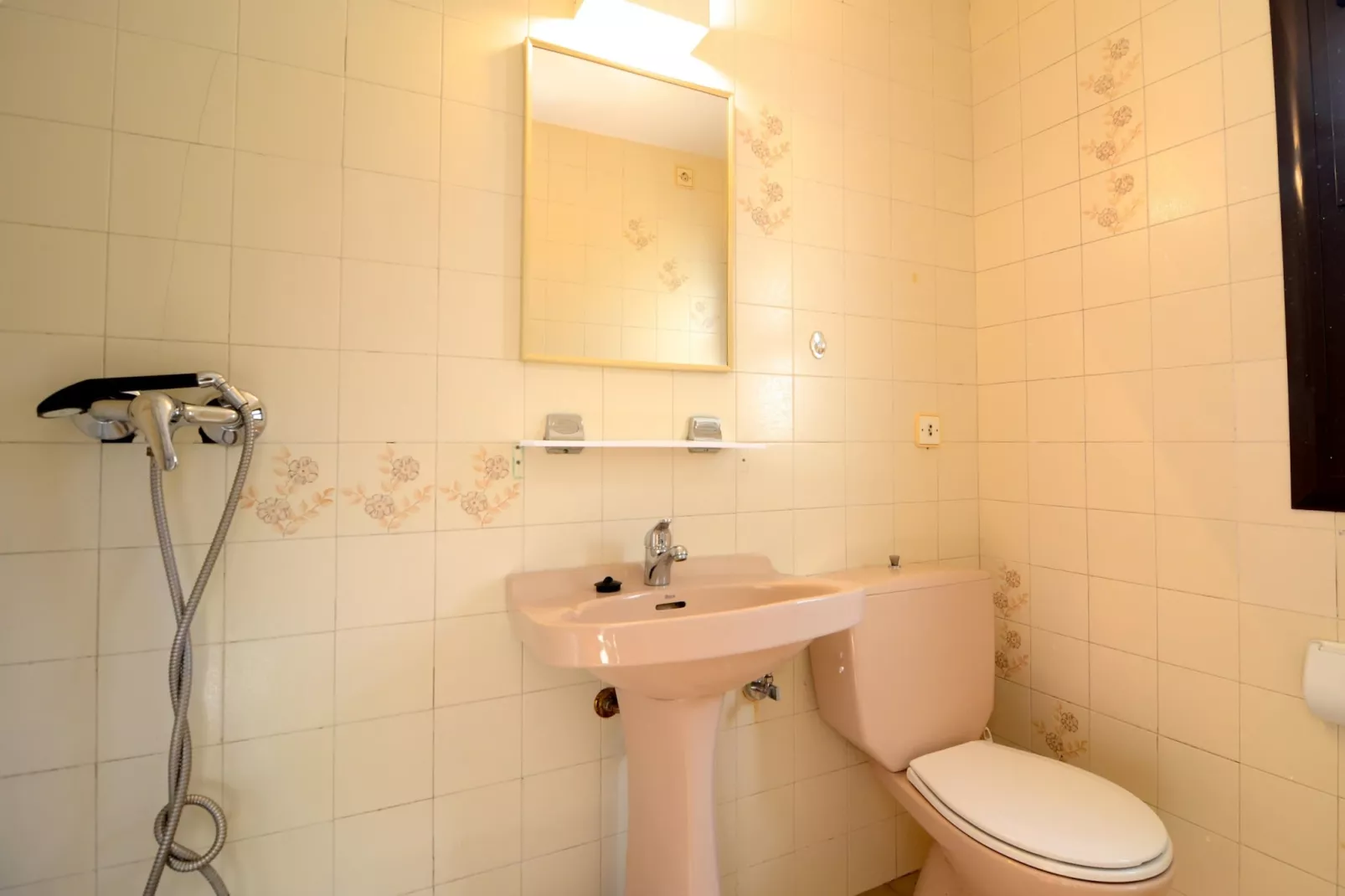 PIVERD DEL GOLF 56-Bathroom