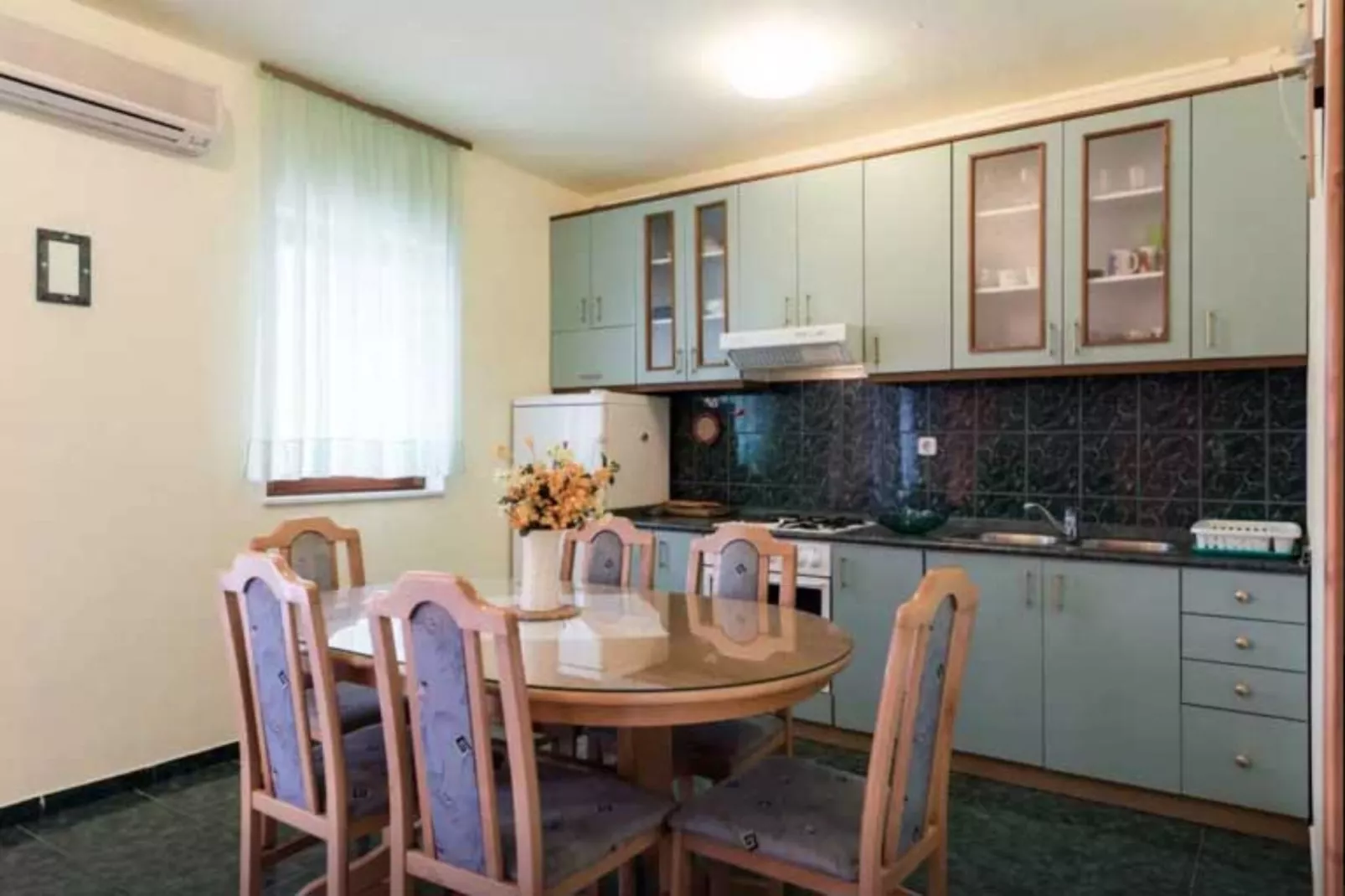 Villa Supetar Garden - Two Bedroom Apartment with Terrace-Kitchen