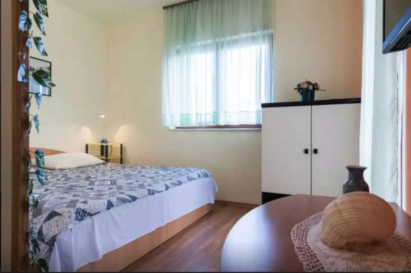 Villa Supetar Garden - Two Bedroom Apartment with Terrace-Bedroom