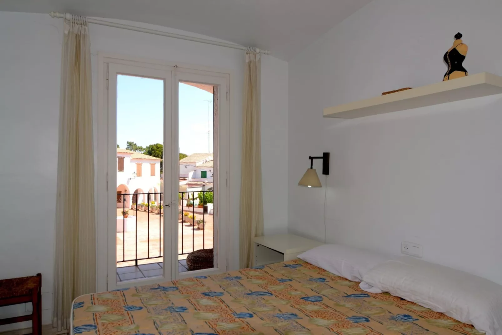 PLAÇA DELS POUS SUR-Bedroom