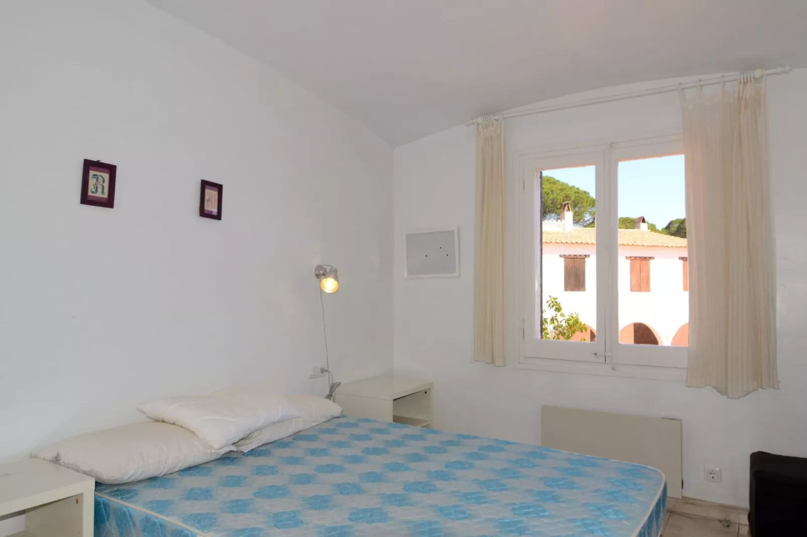 PLAÇA DELS POUS SUR-Bedroom