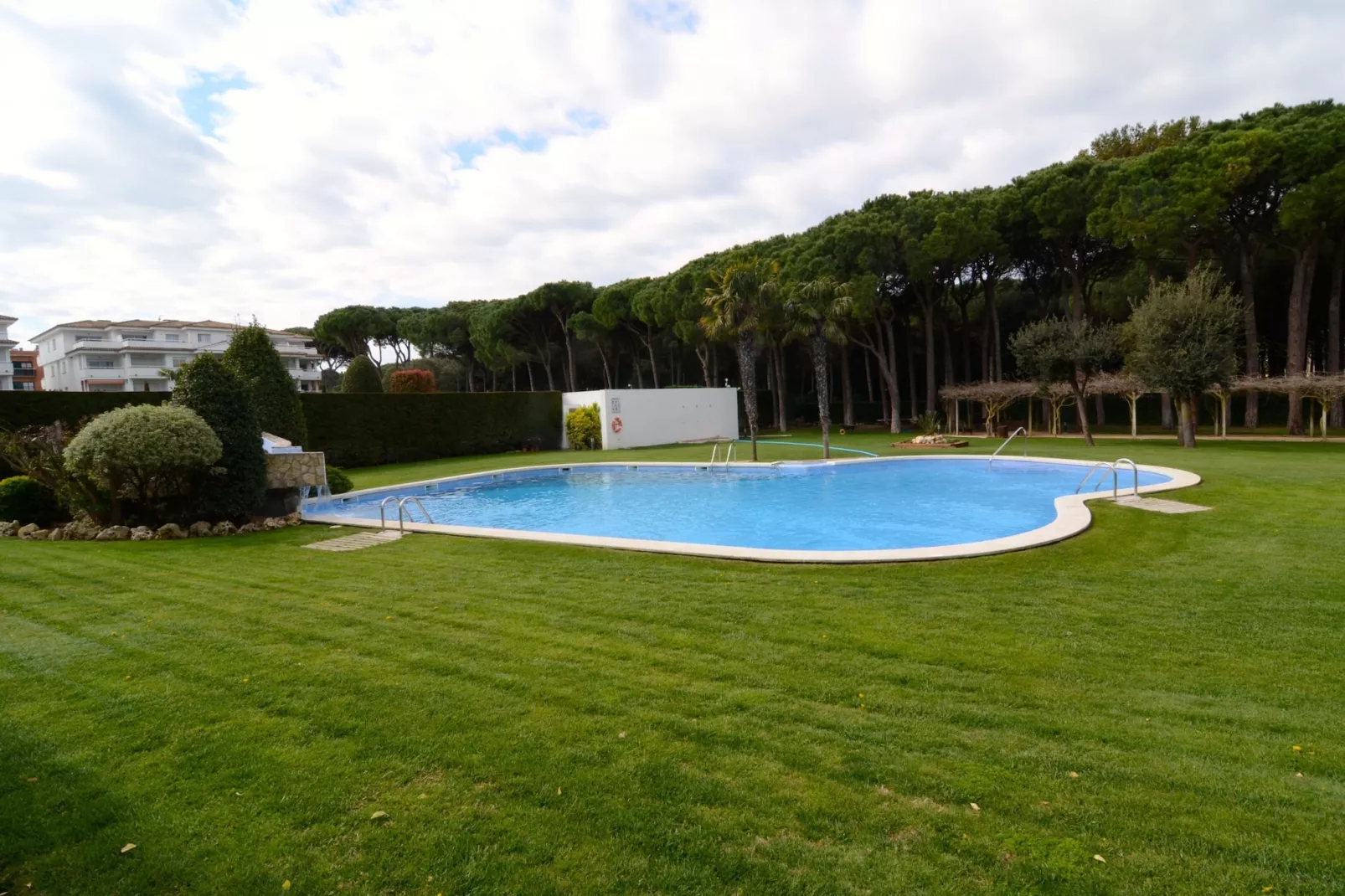 GREEN MAR A 302-Gardens summer