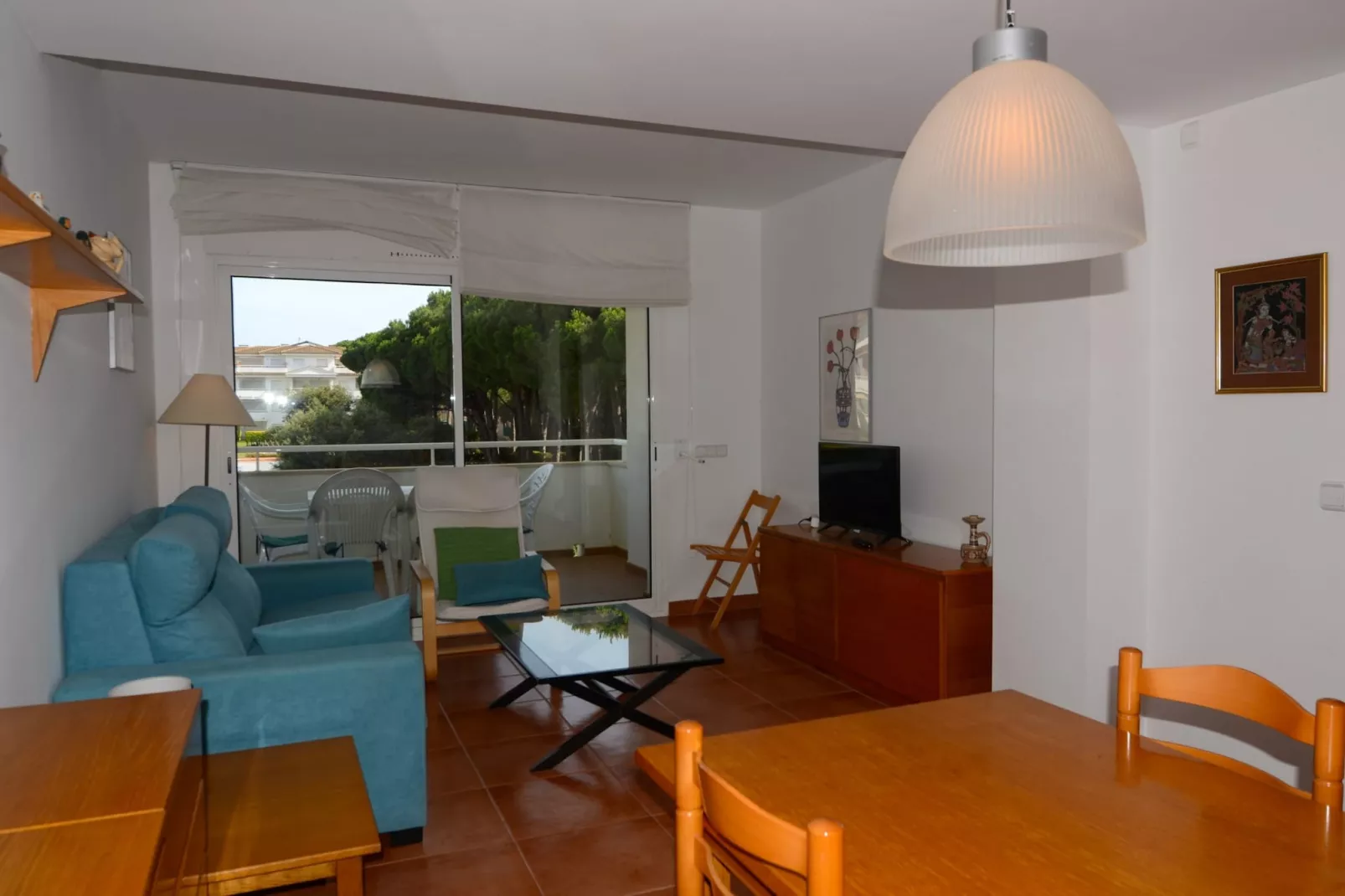 GREEN MAR A 302-Living room