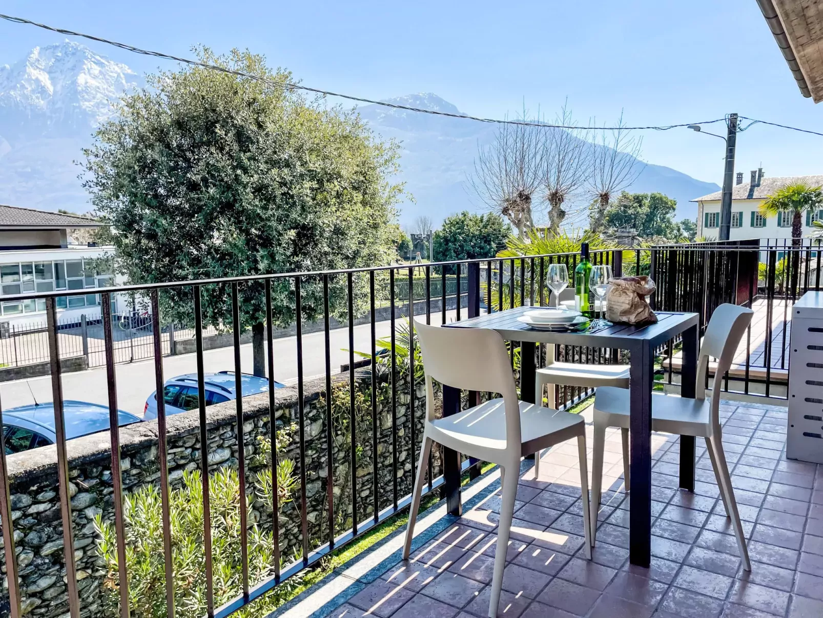 La Breva-Outside