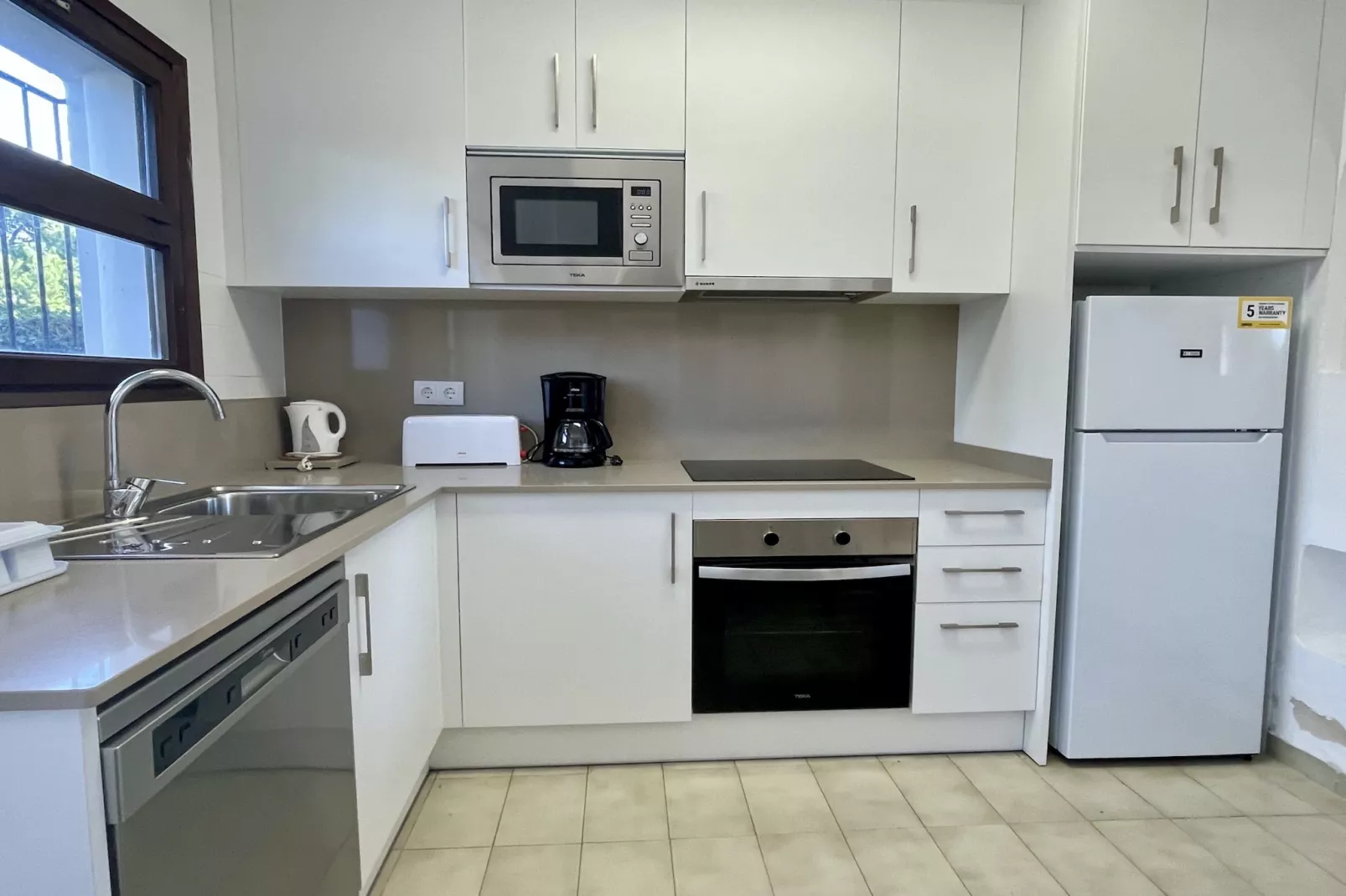 PIVERD GOLF 75-Kitchen