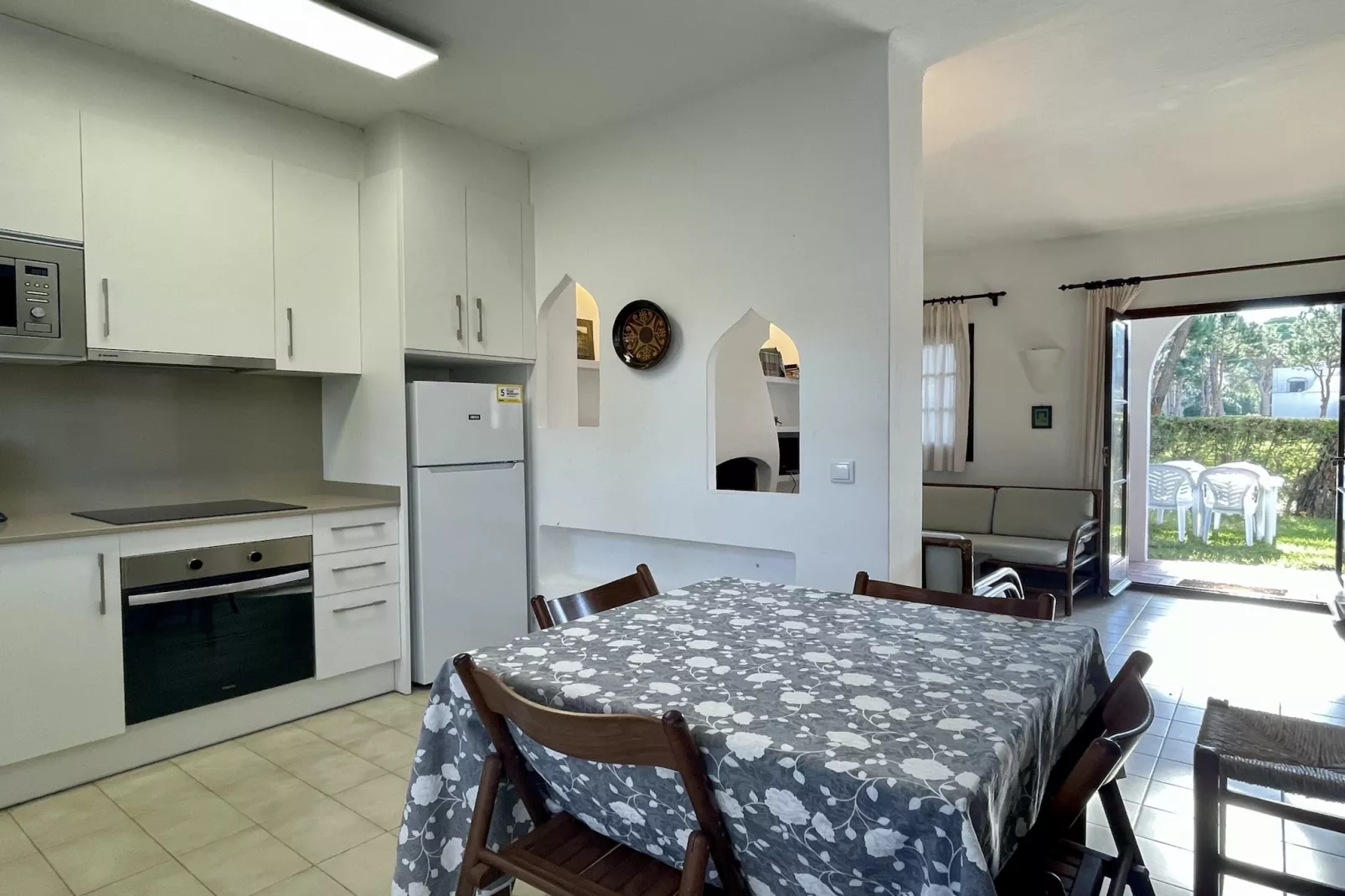 PIVERD GOLF 75-Dining room