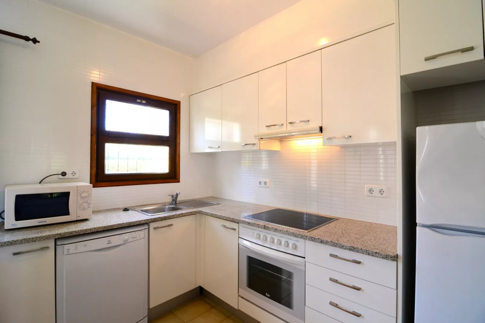 PIVERD GOLF 64-Kitchen