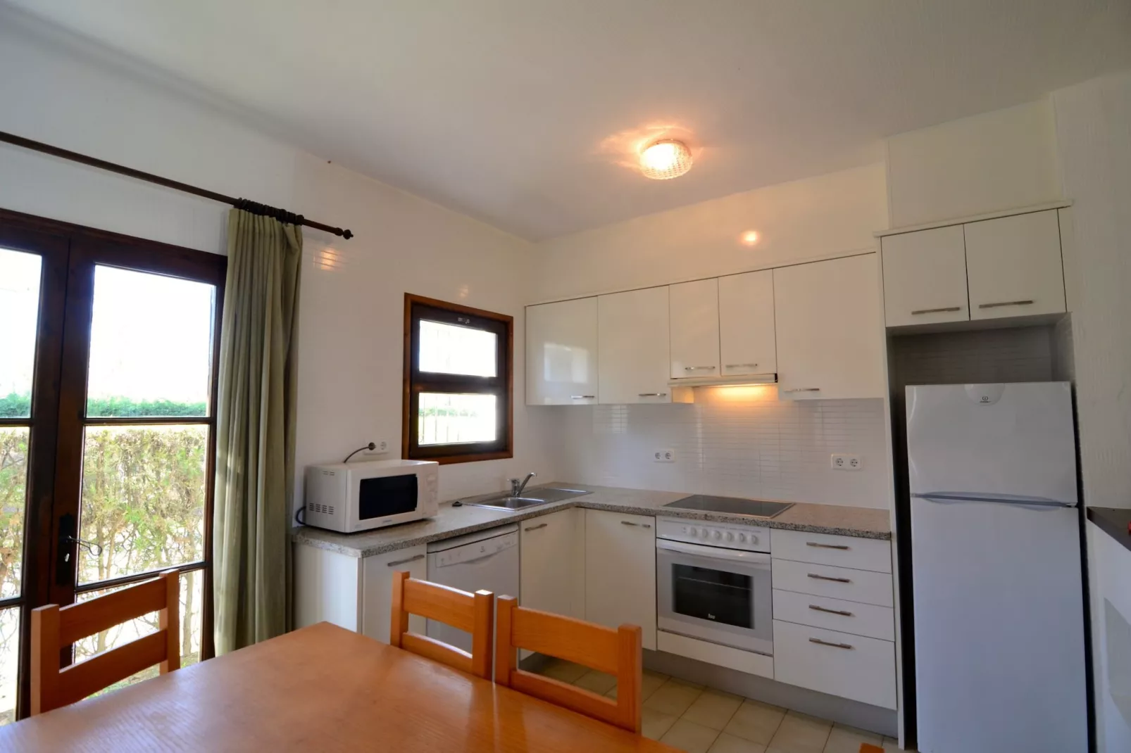 PIVERD GOLF 64-Kitchen