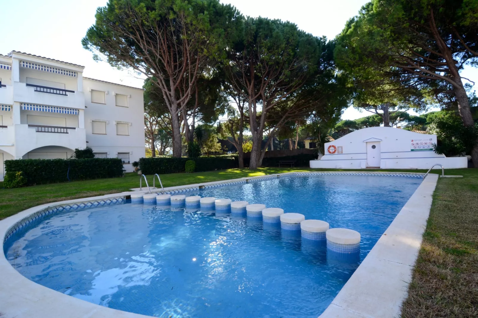 NAUTIC GOLF B 102-Pool
