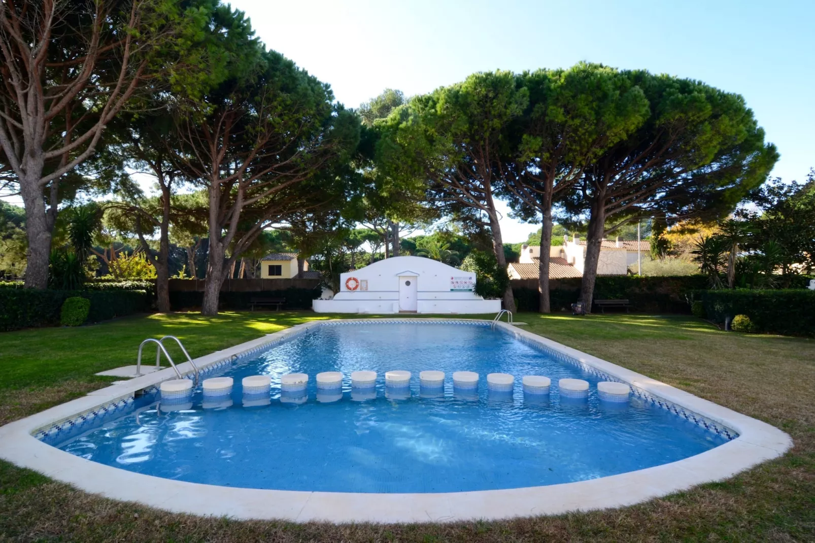 NAUTIC GOLF B 102-Pool