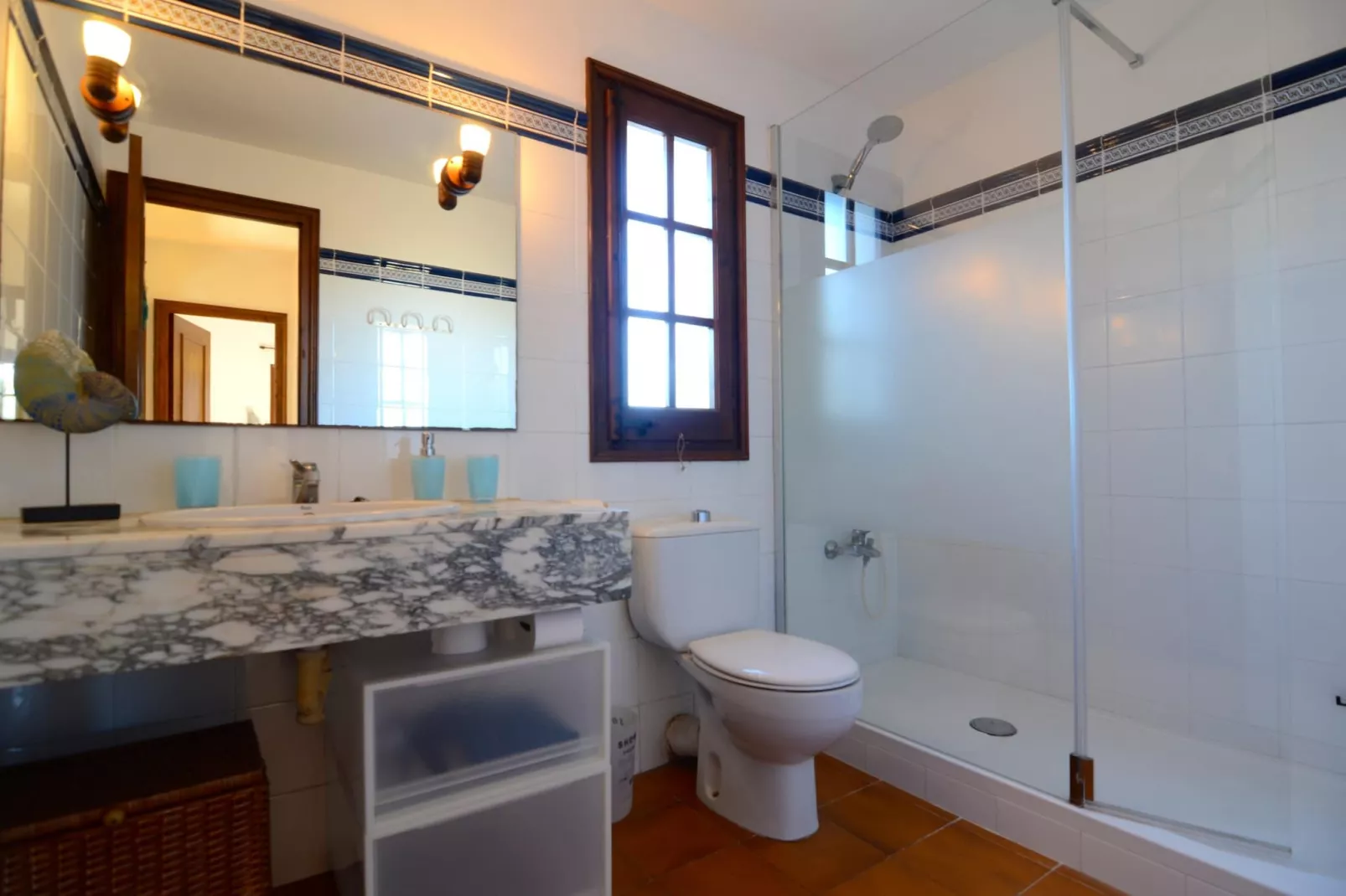 MAS D'EN GOU 3-Bathroom