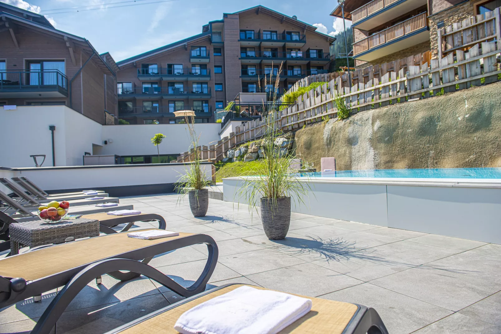 Superior Chalet-Exterior summer