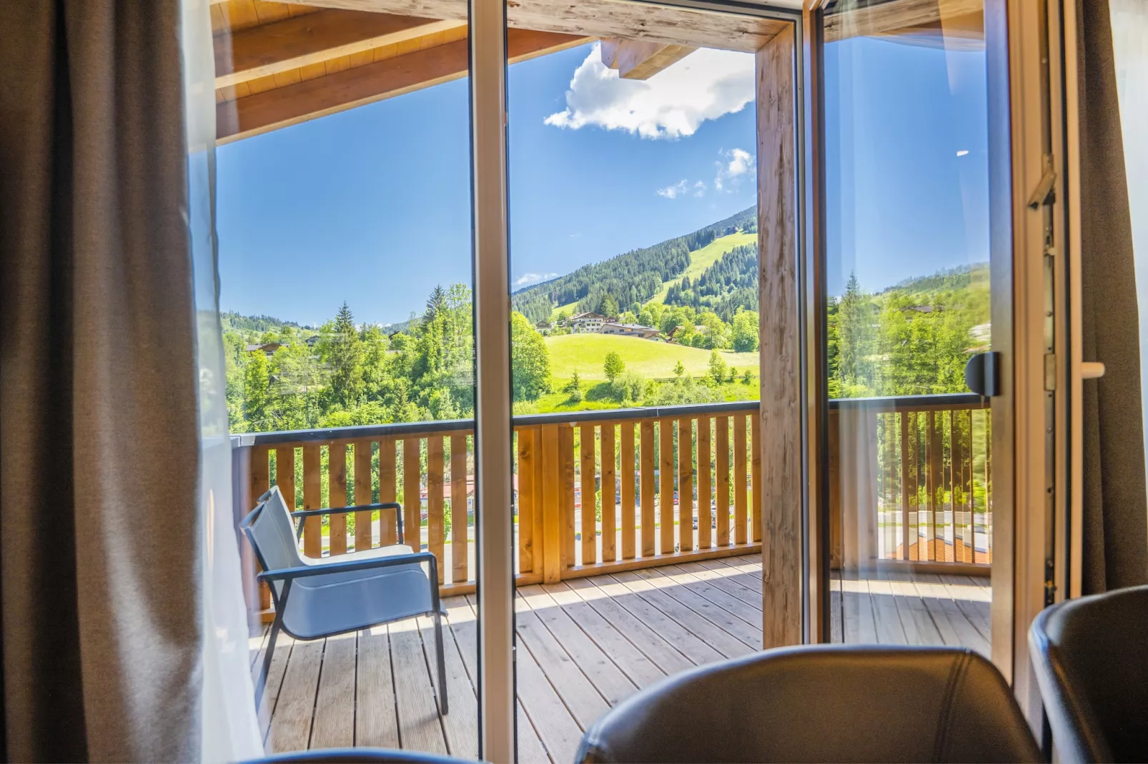 Deluxe Chalet-Terrace balcony