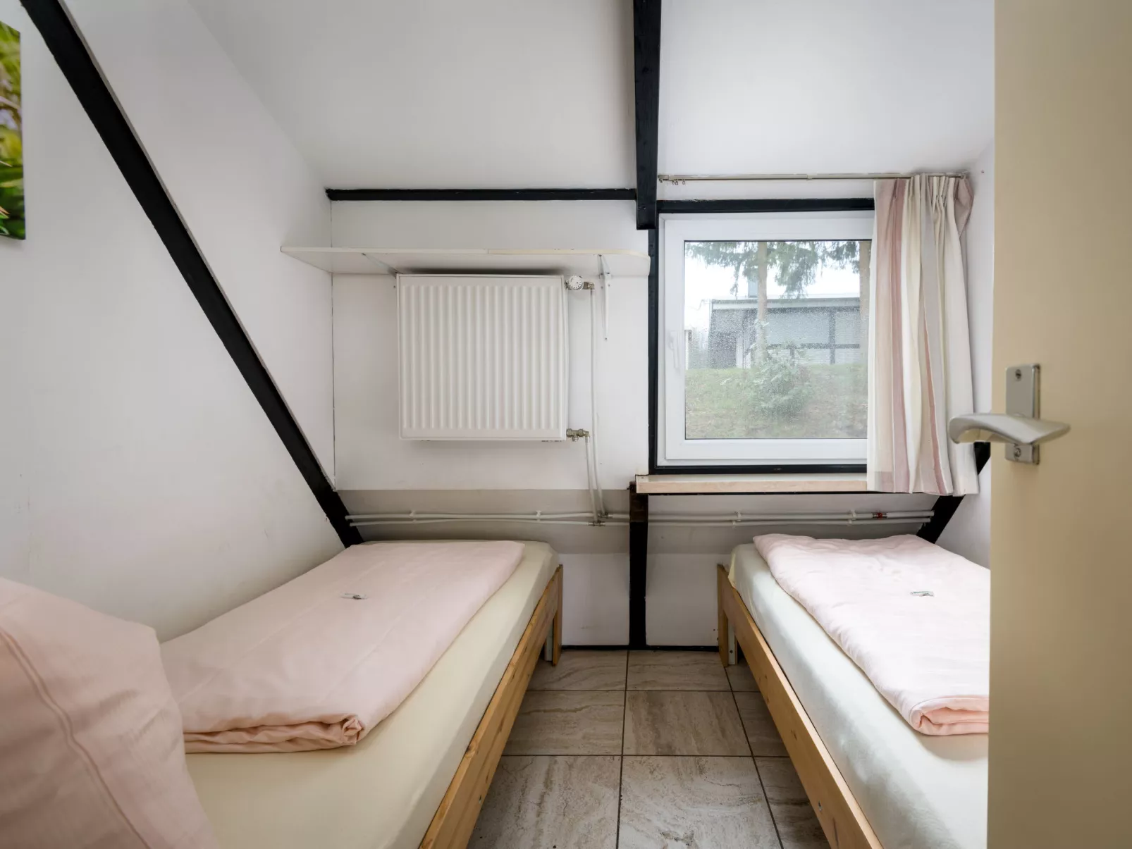 Haus 11-Dedans