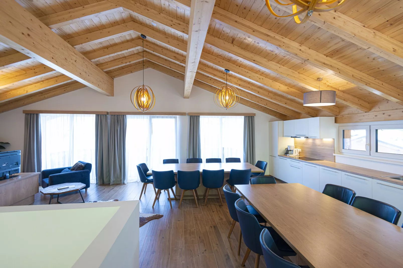 Deluxe Chalet-Exterior winter