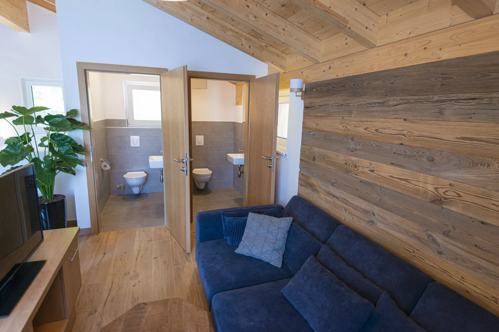 Deluxe Chalet-Exterior winter