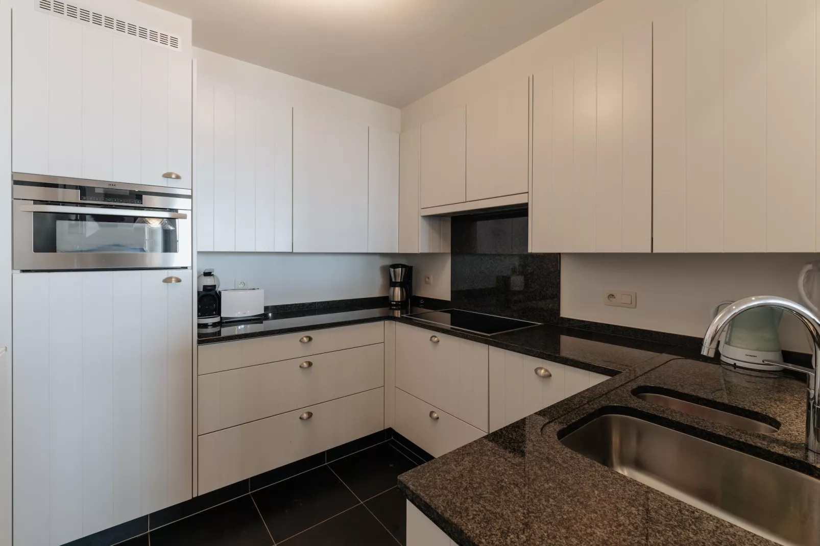 Les Dunes 0102-Kitchen