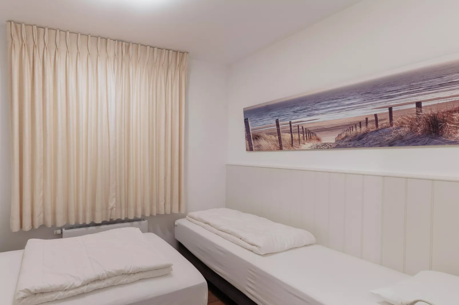 Les Dunes 0102-Bedroom