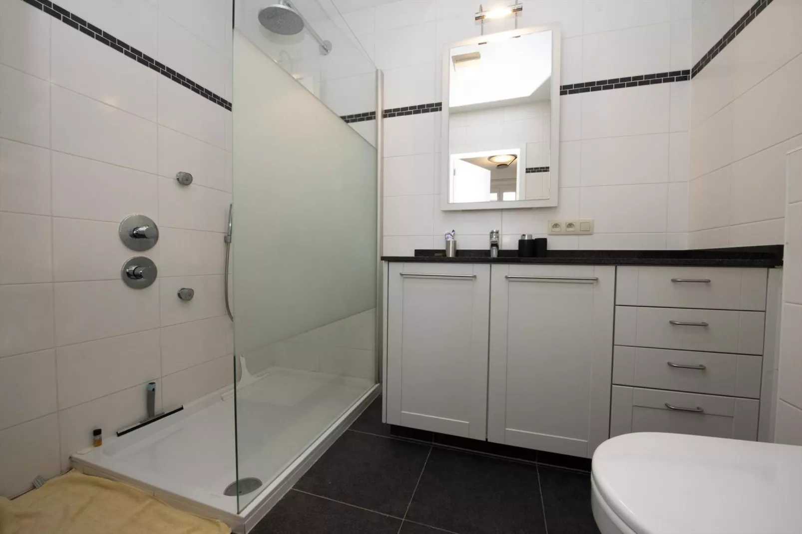 Les Dunes 0102-Bathroom