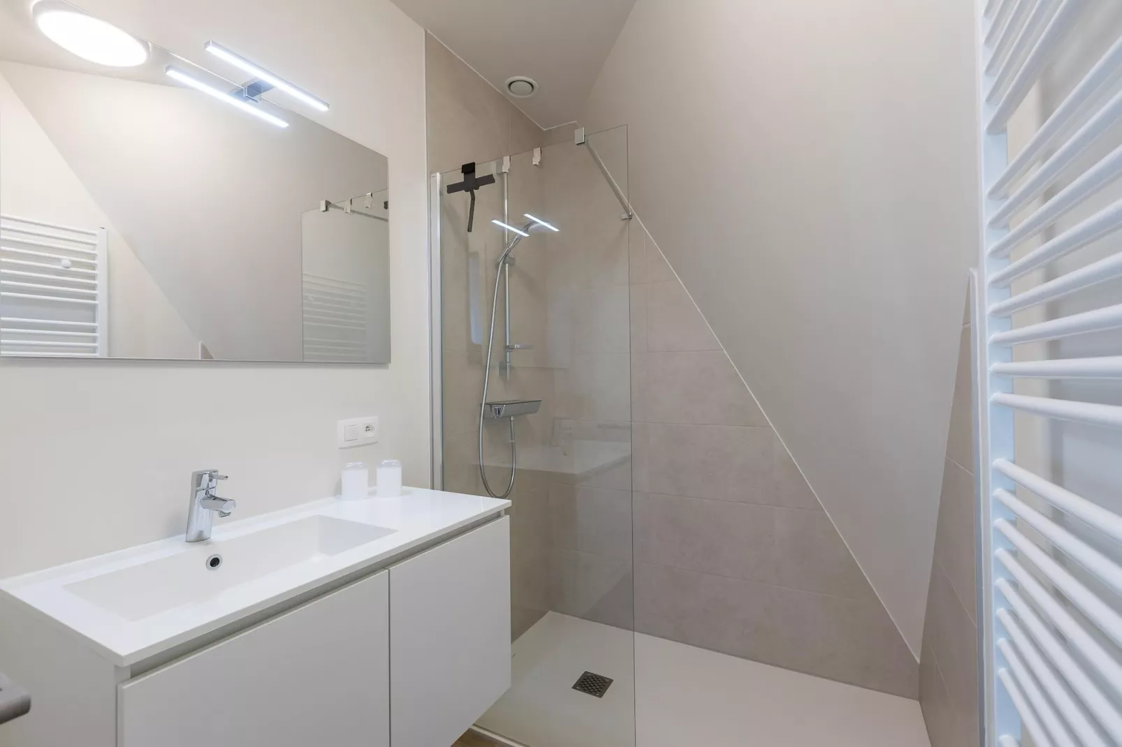 West Bay Blok D 0205-Bathroom