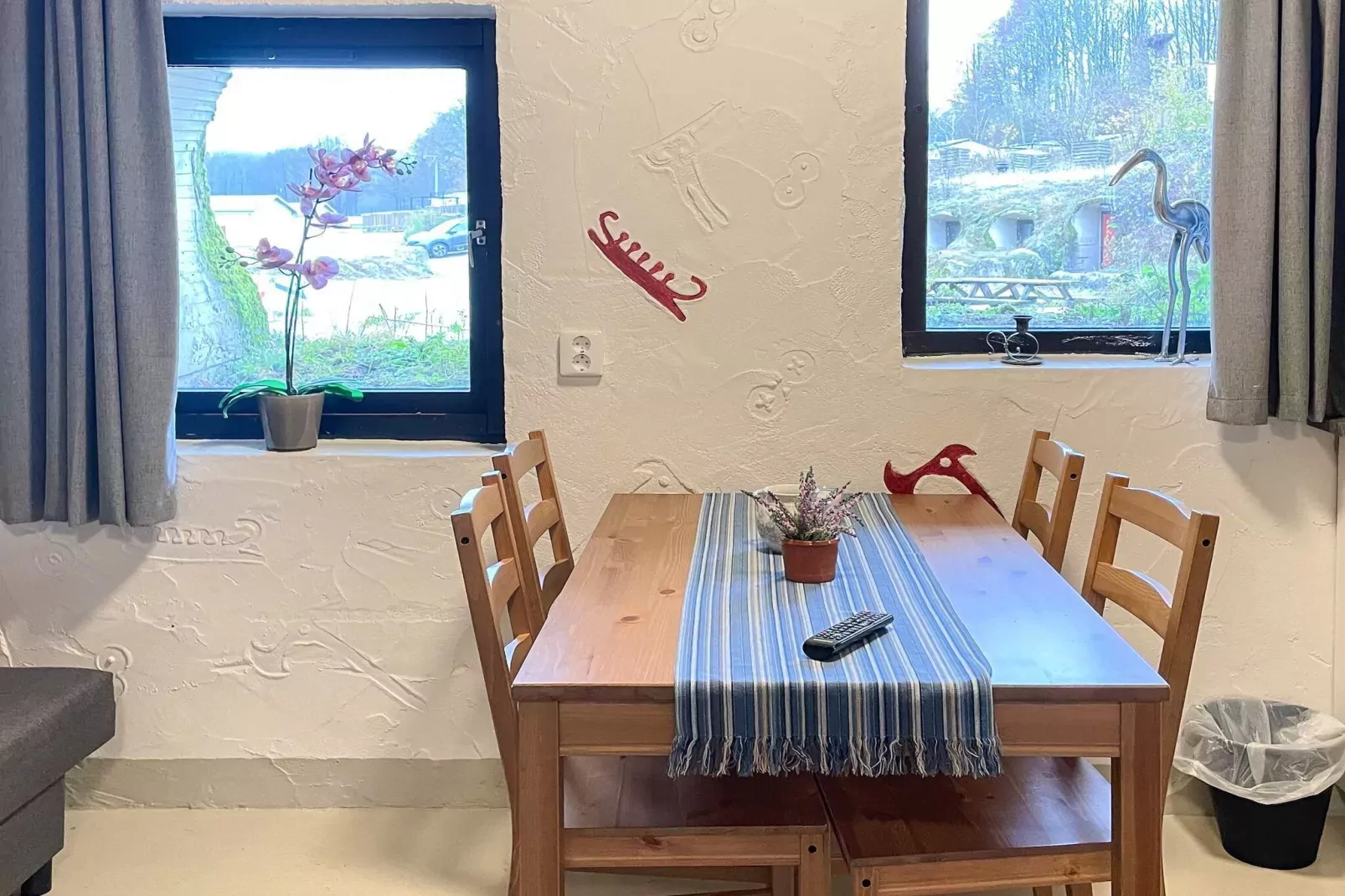 Centrally-located holiday home in Hoor-Indoor