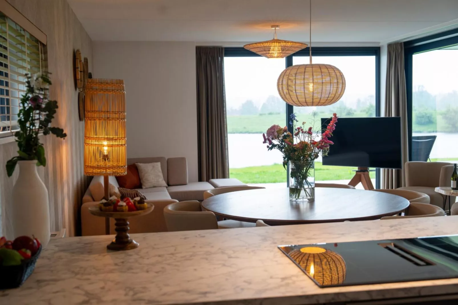 Premium Island 6p-Living room