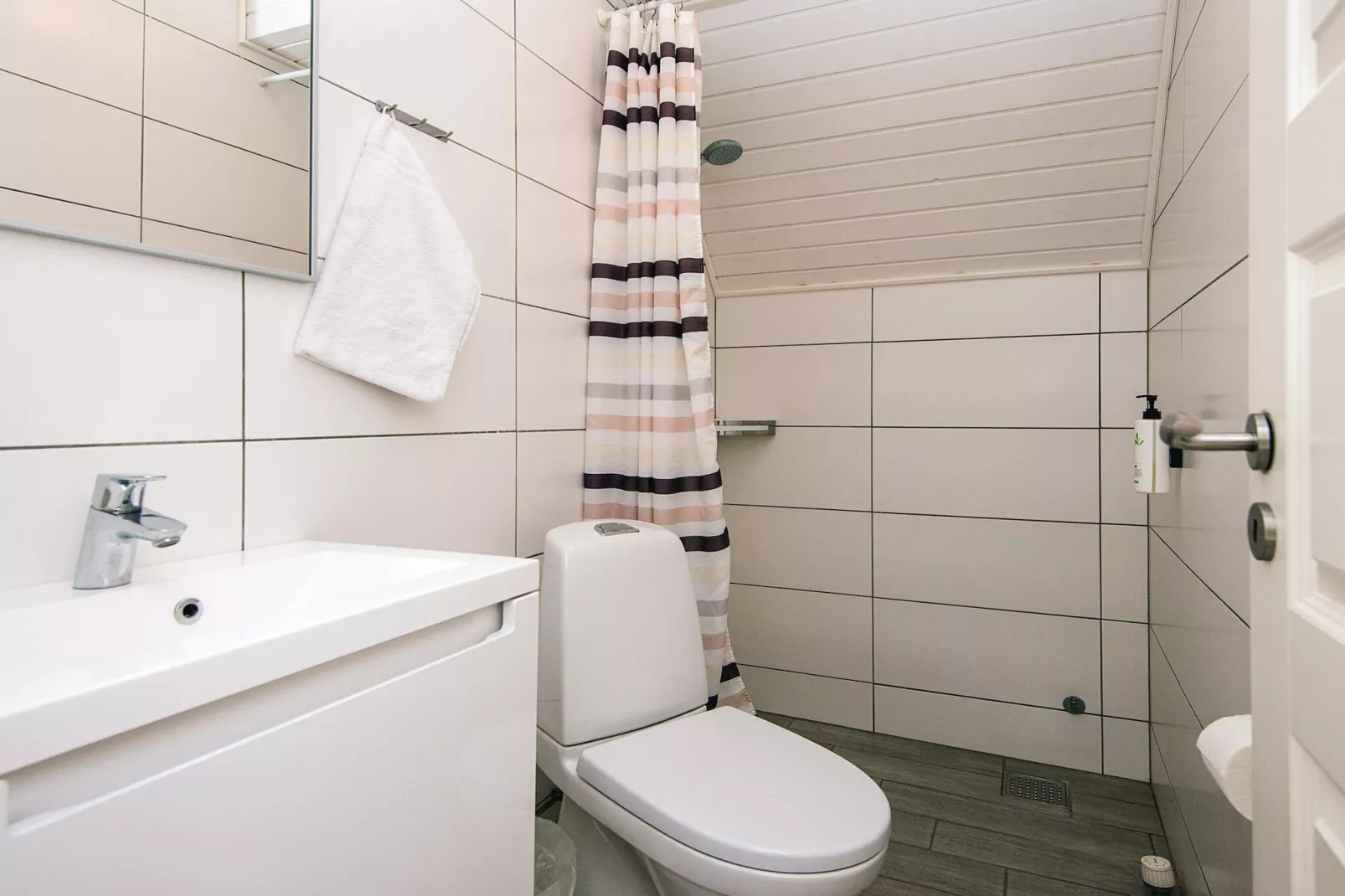WADDEN SEA CABIN-Indoor