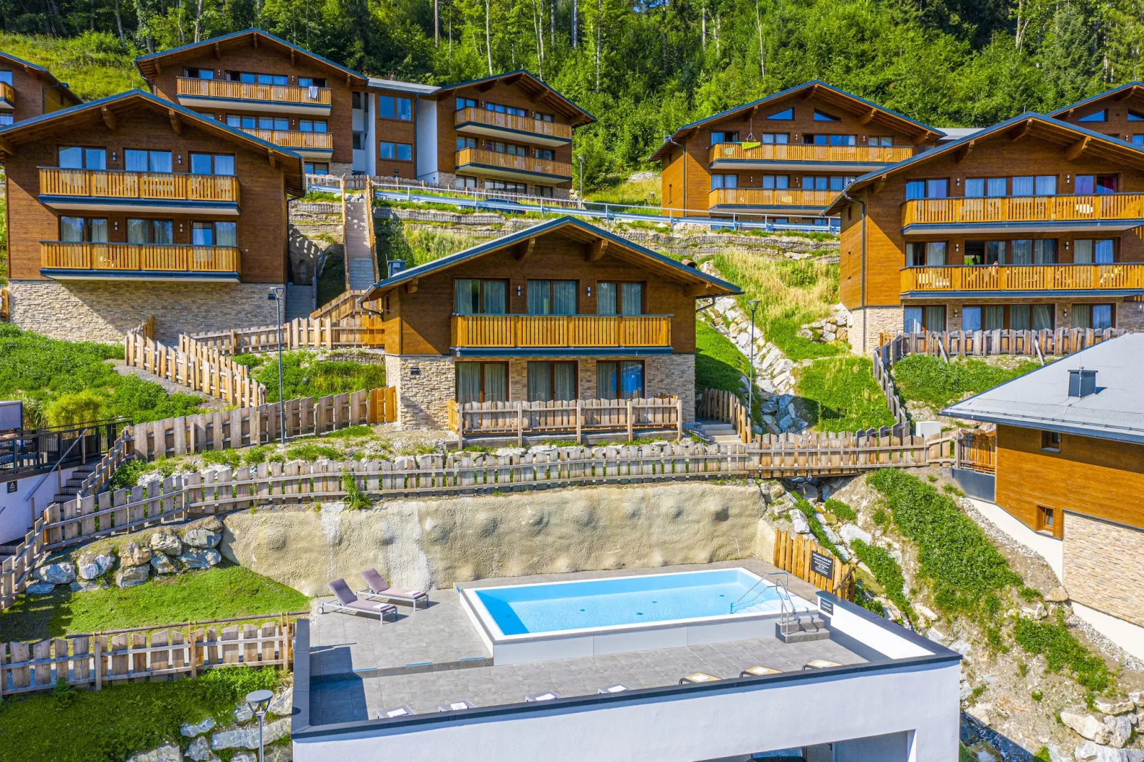 GA2C Alpenleben Apartments-Exterior summer