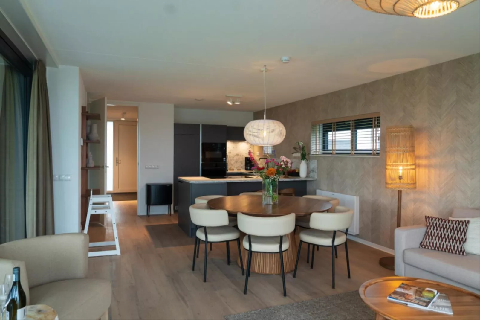 Premium Island 6p-Dining room