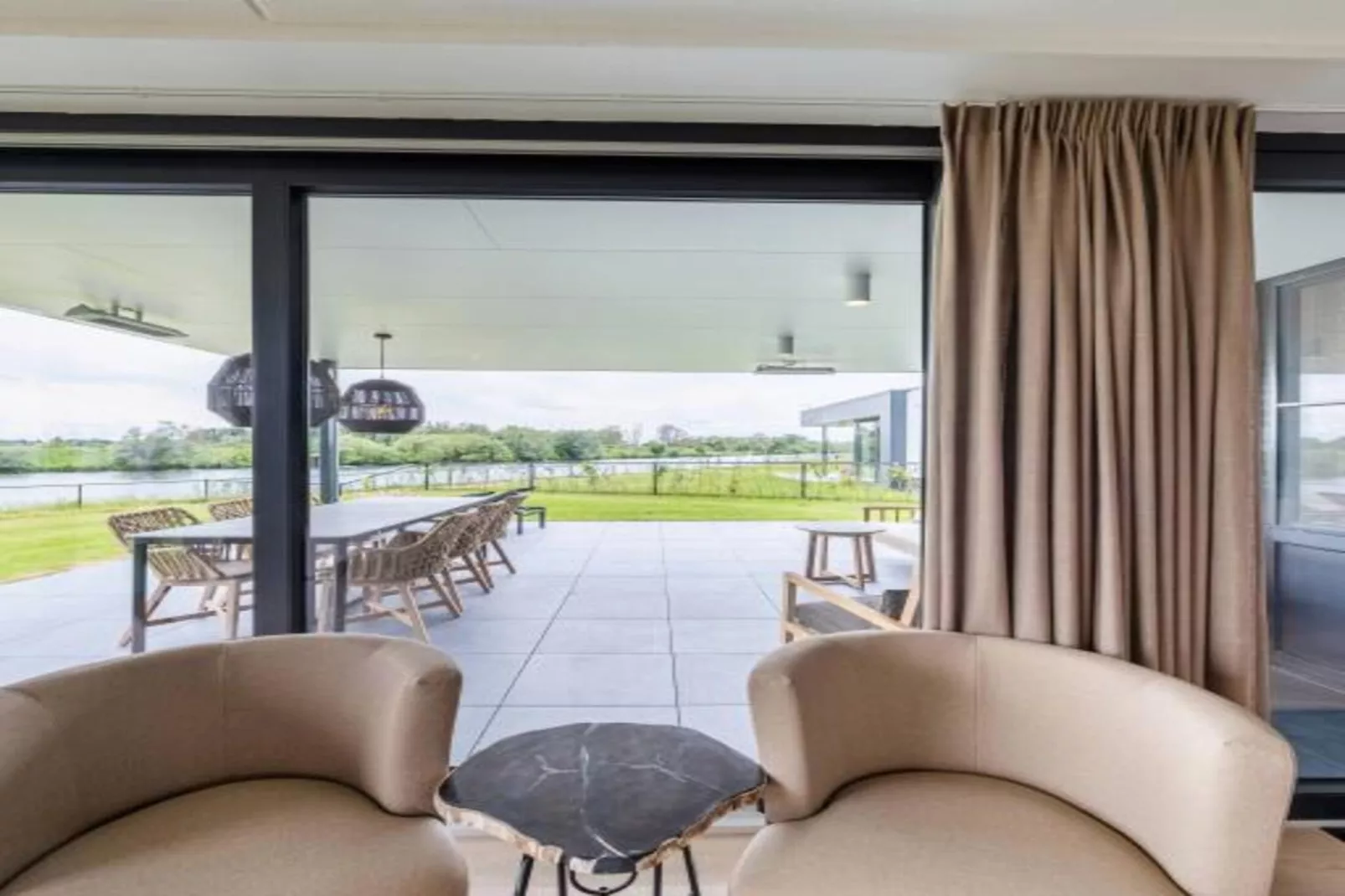 Premium Island 6p-Terrace balcony