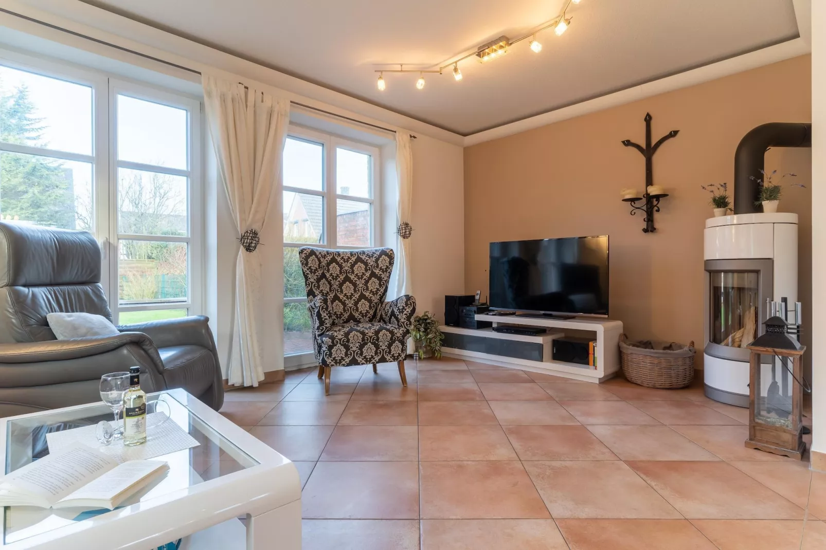 Haus Momo-Living room