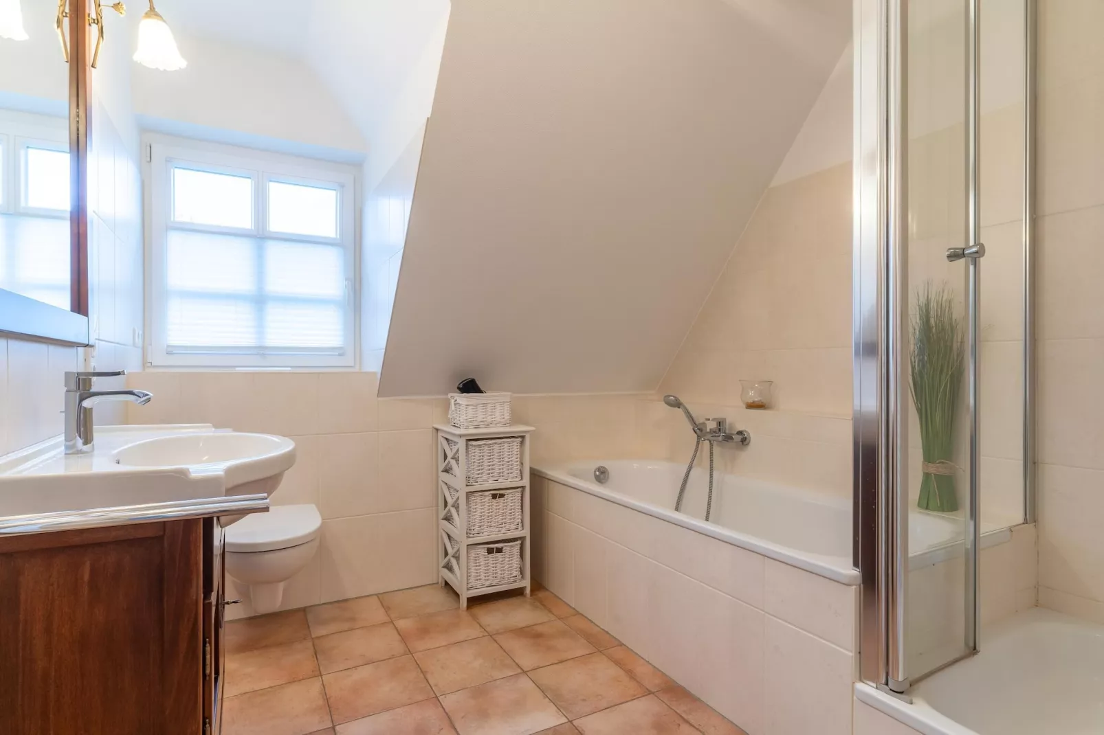 Haus Momo-Bathroom