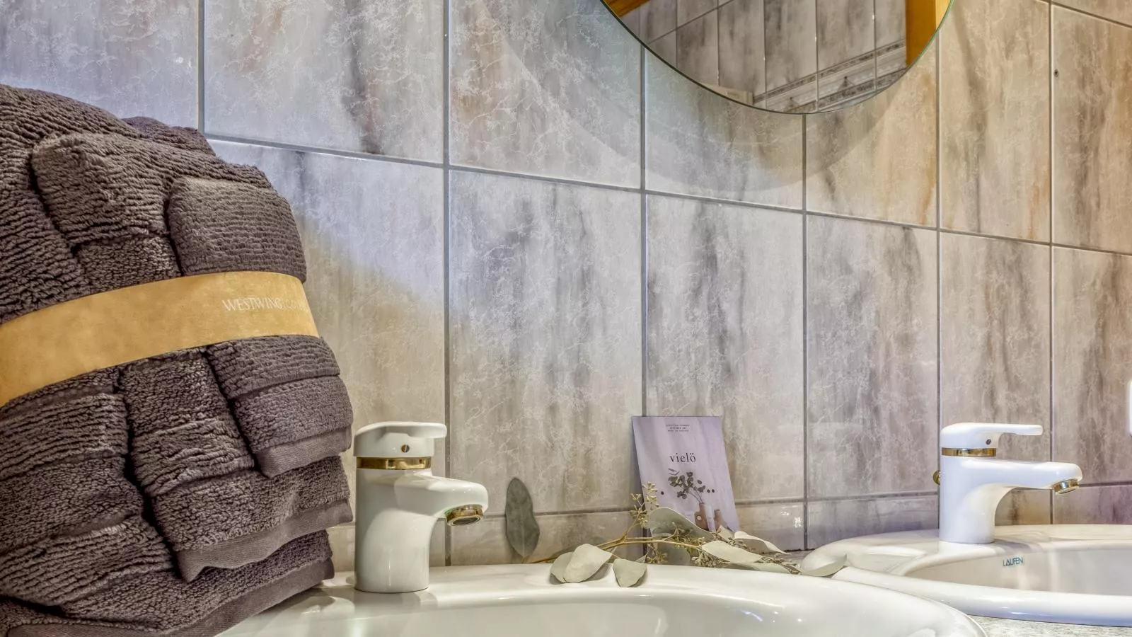 Kitz Hills Chalet Mondschein-Bathroom