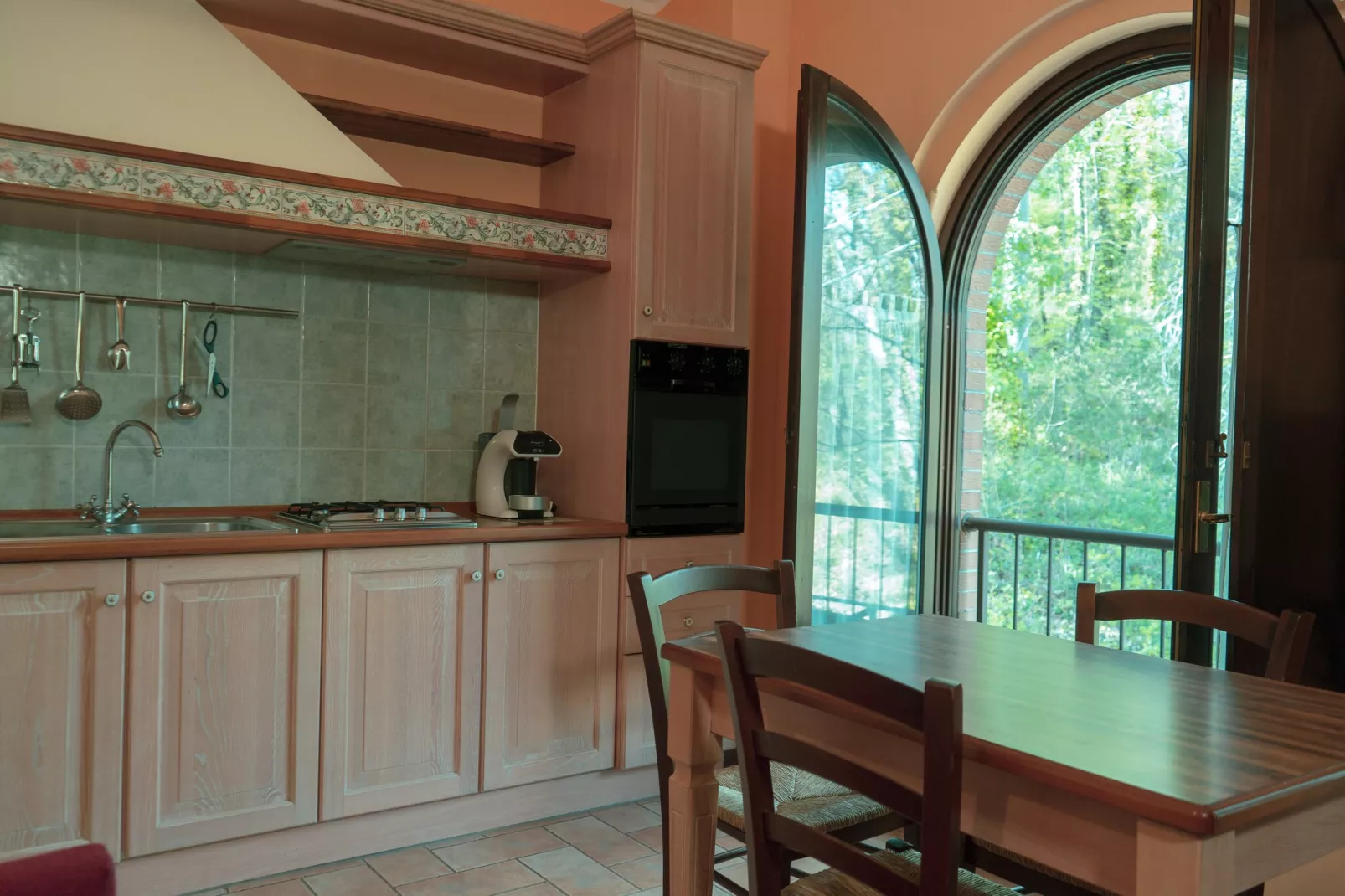 Assisi 3 pax-Kitchen