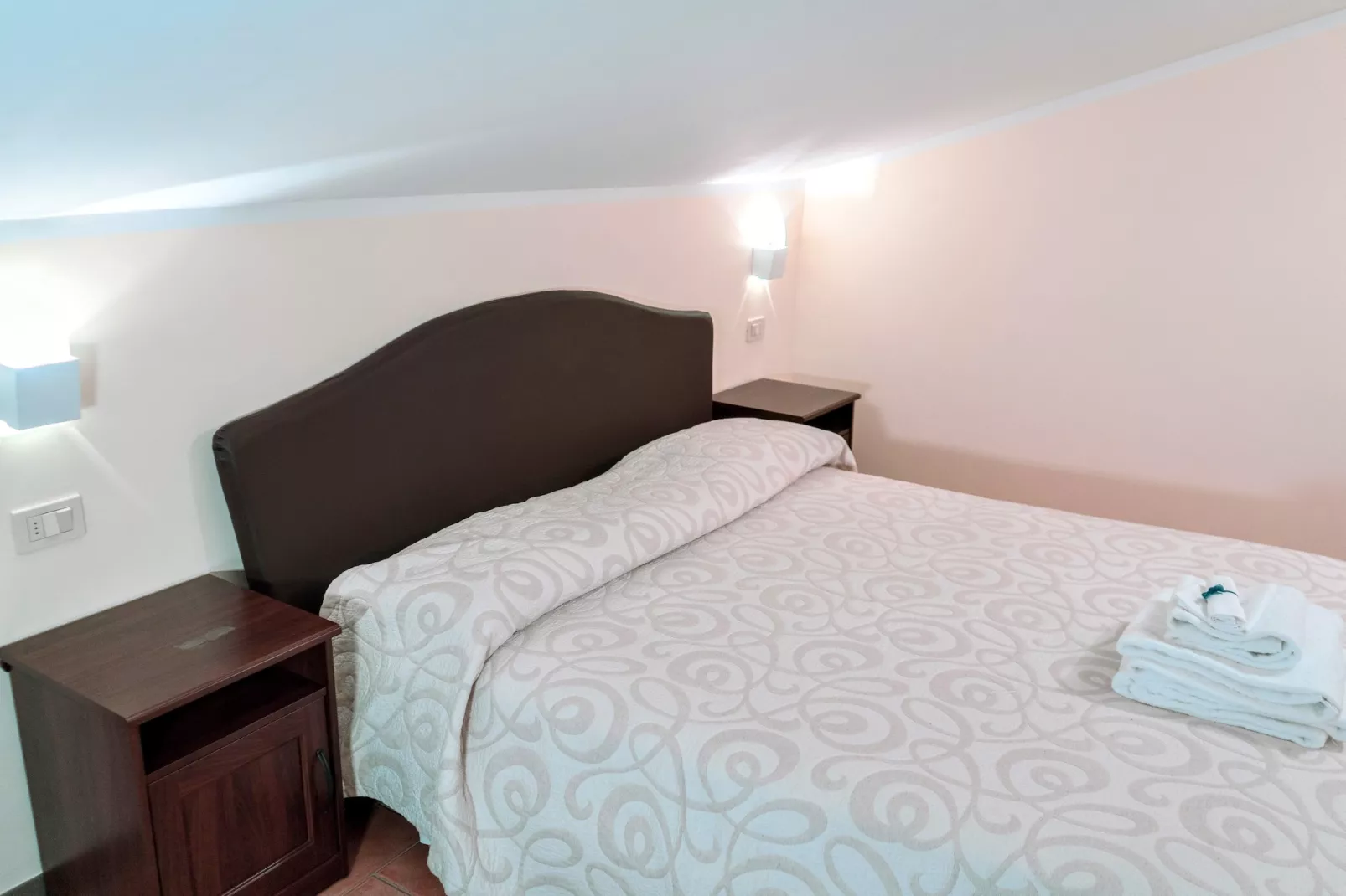 Assisi 3 pax-Bedroom
