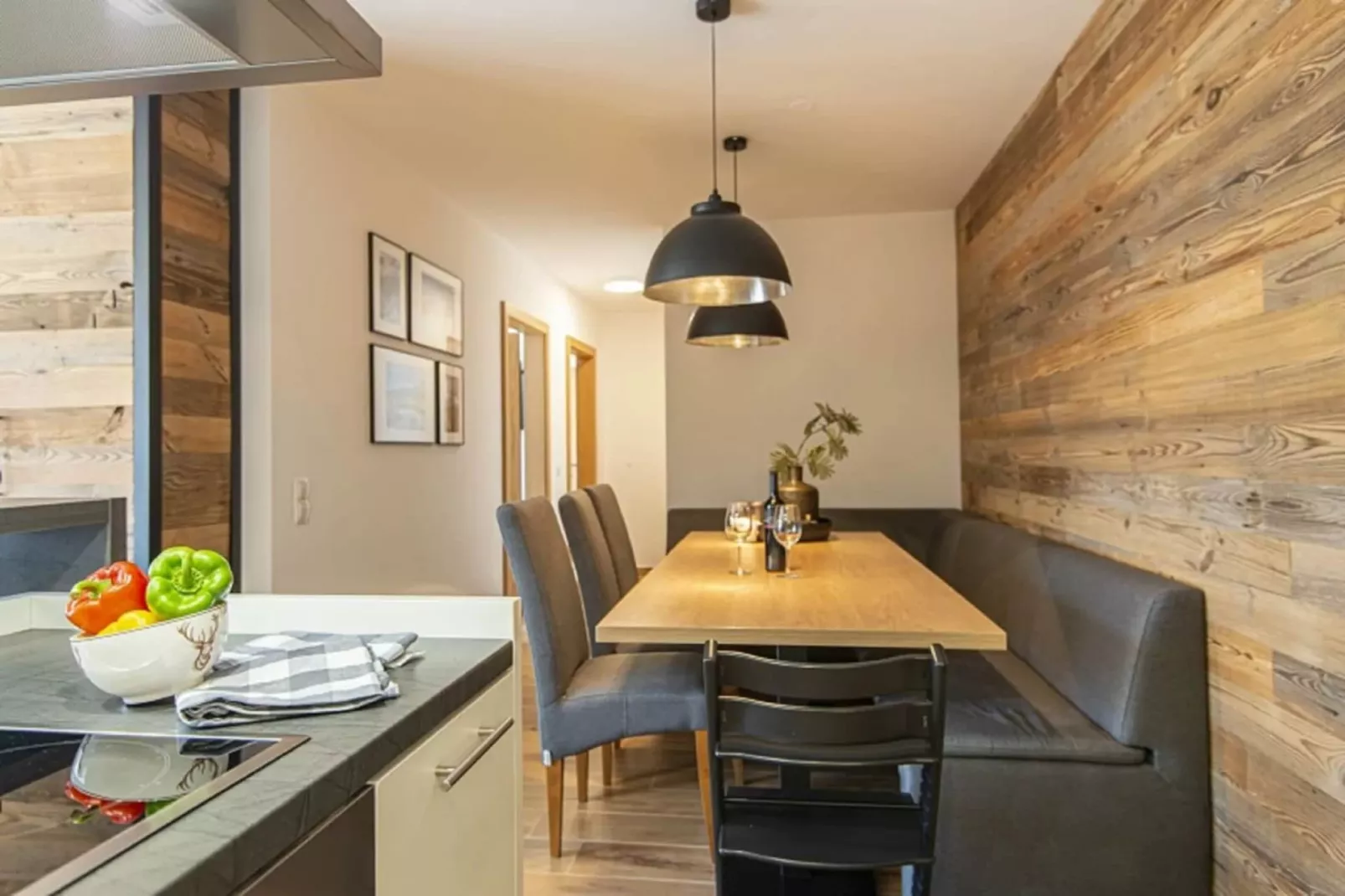 GA3C Alpenleben Apartments-Dining room