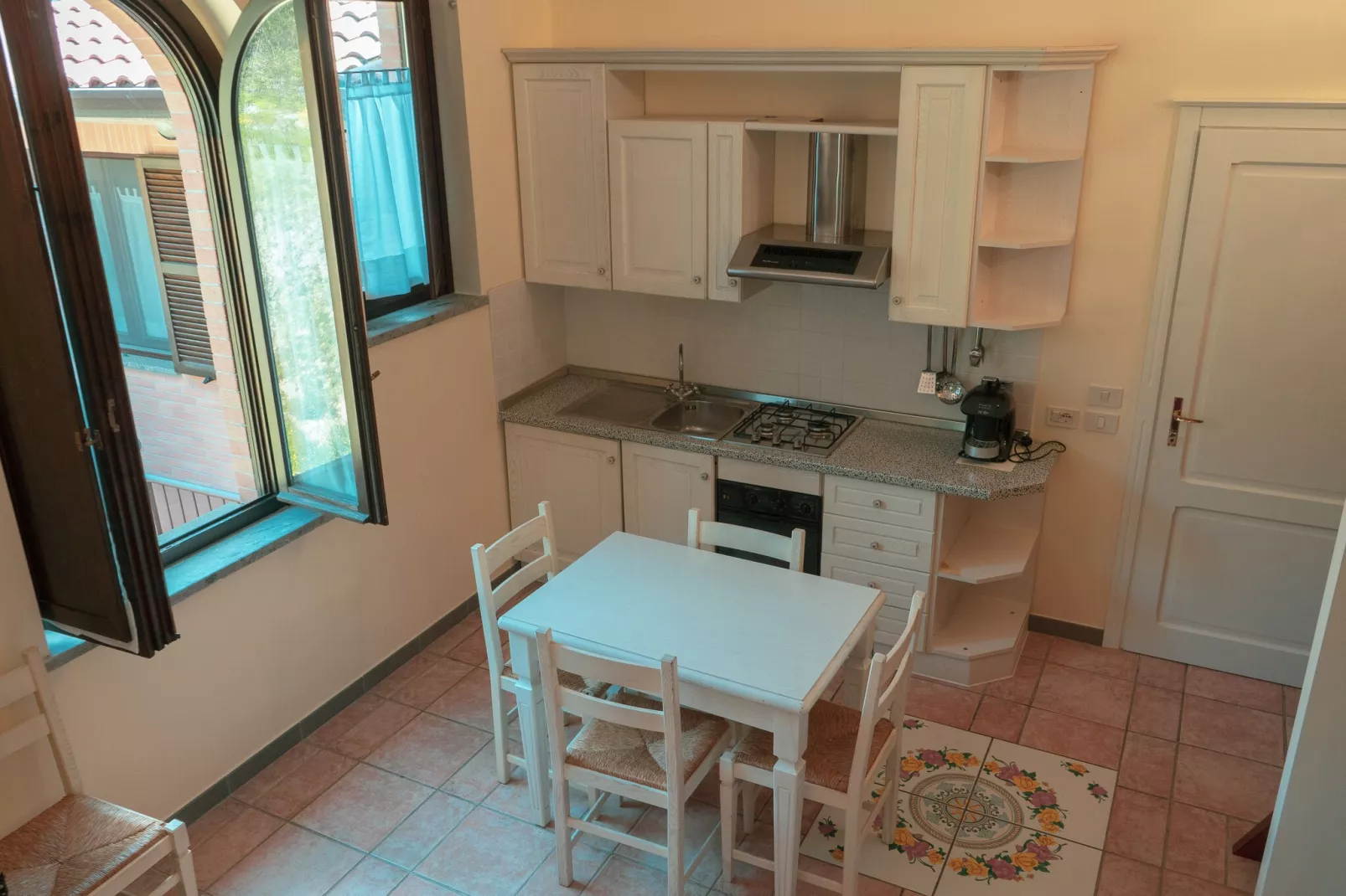 Assisi 4 pax-Kitchen