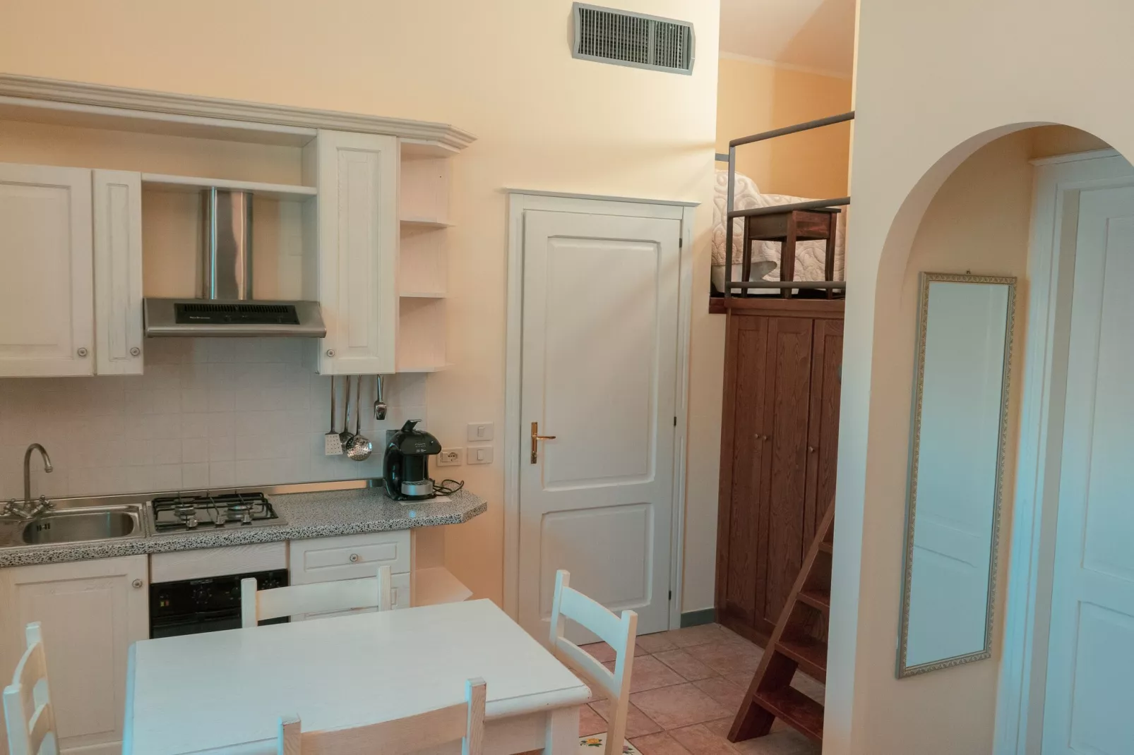 Assisi 4 pax-Kitchen