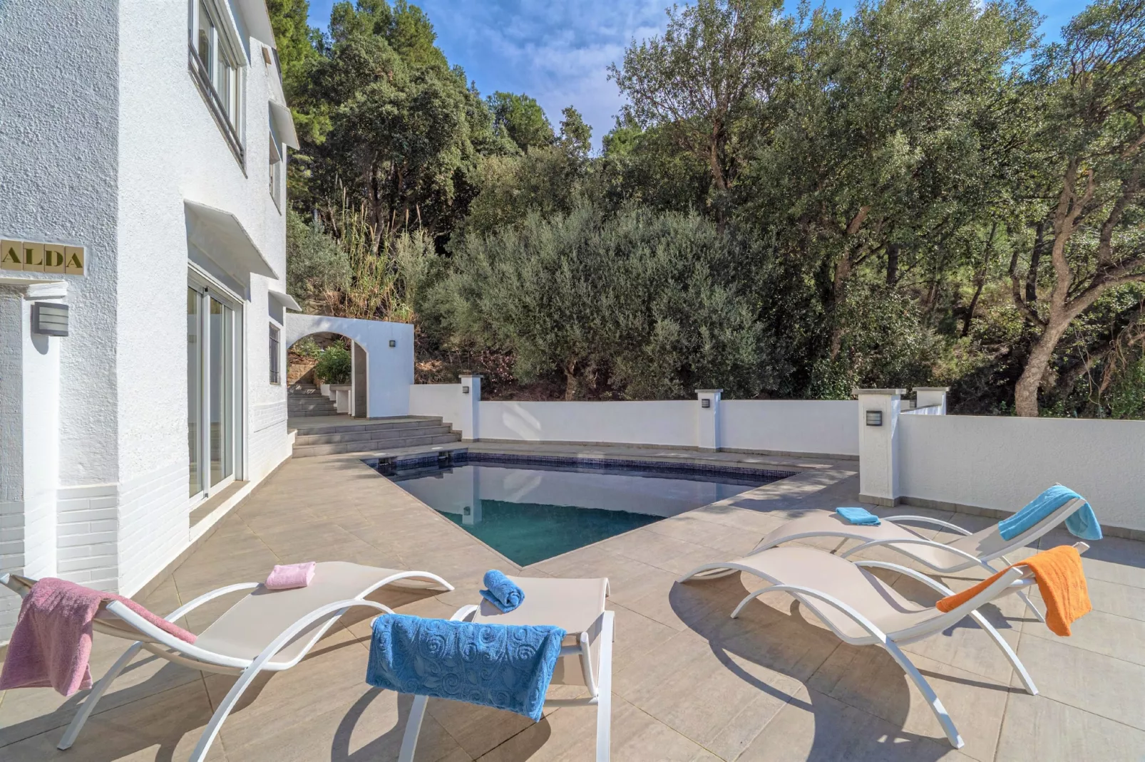 VILLA ESMERALDA Canyelles-Pool