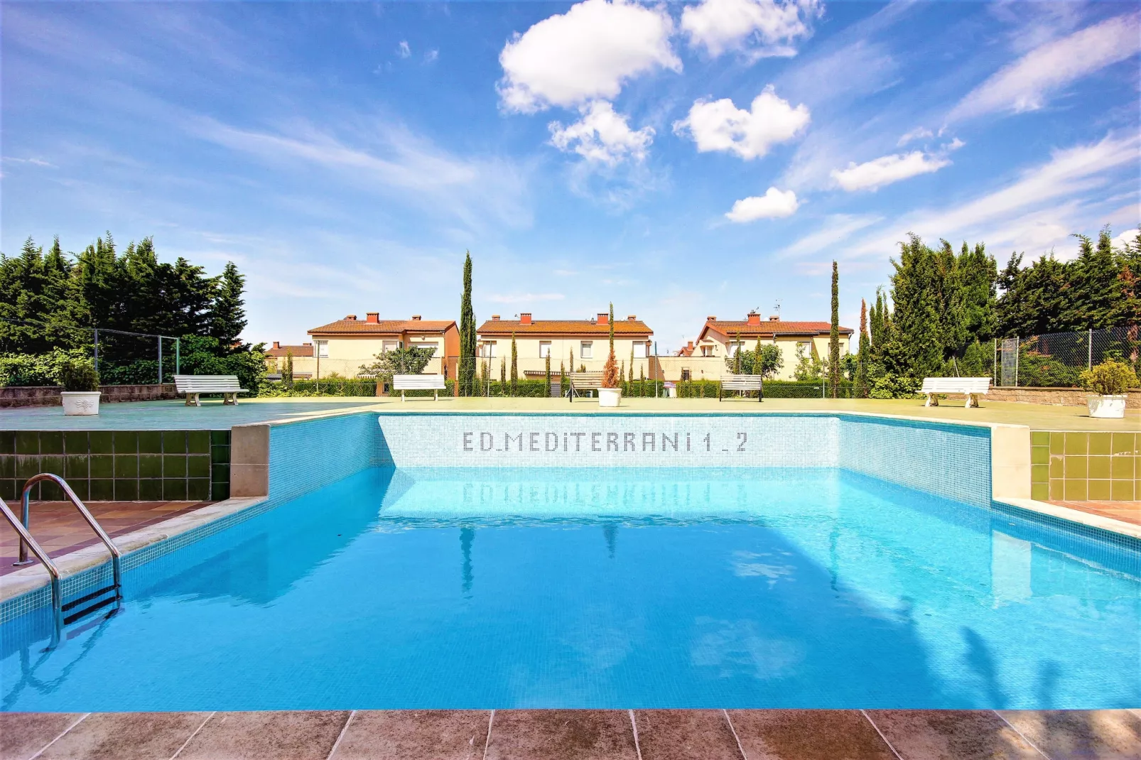 MEDITERRANEO 1  5 4 Roses-Pool