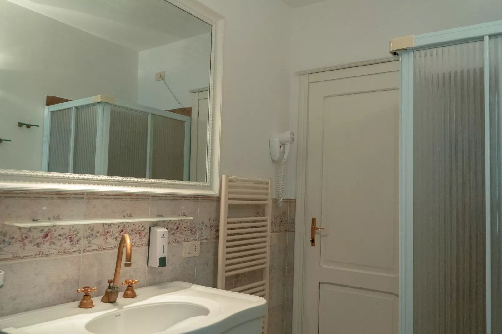 Assisi 4 pax-Bathroom