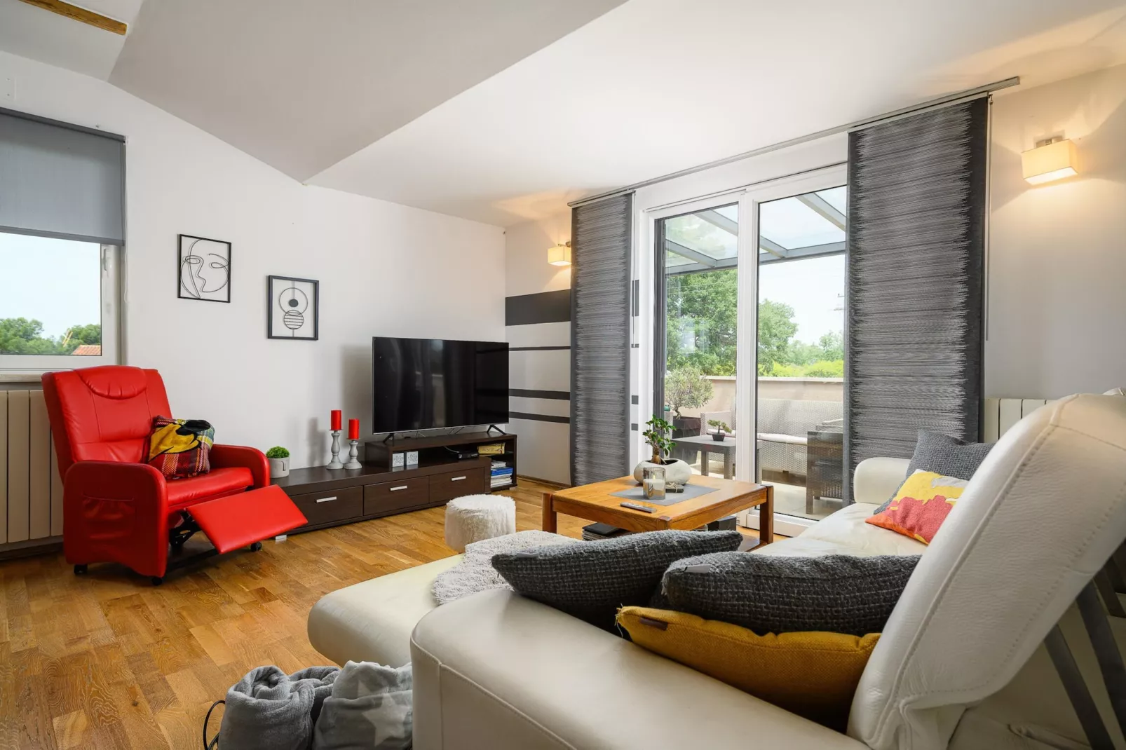 Premium Apartment David-Living room