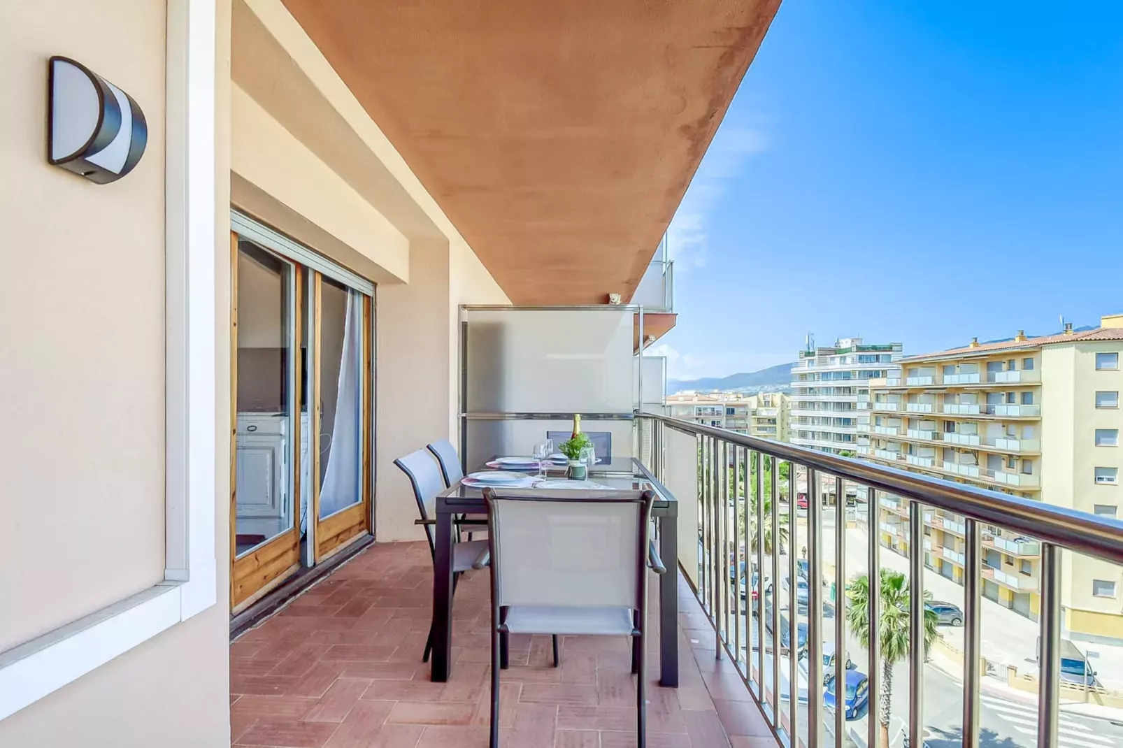 ROSES 3-Terrassenbalkon