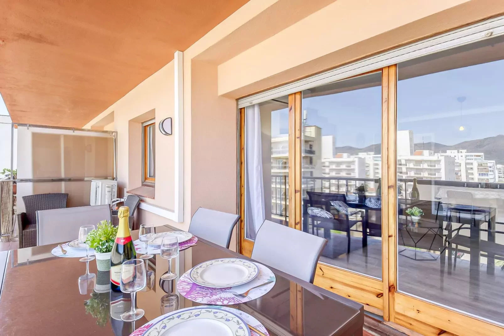 ROSES 3-Terrassenbalkon