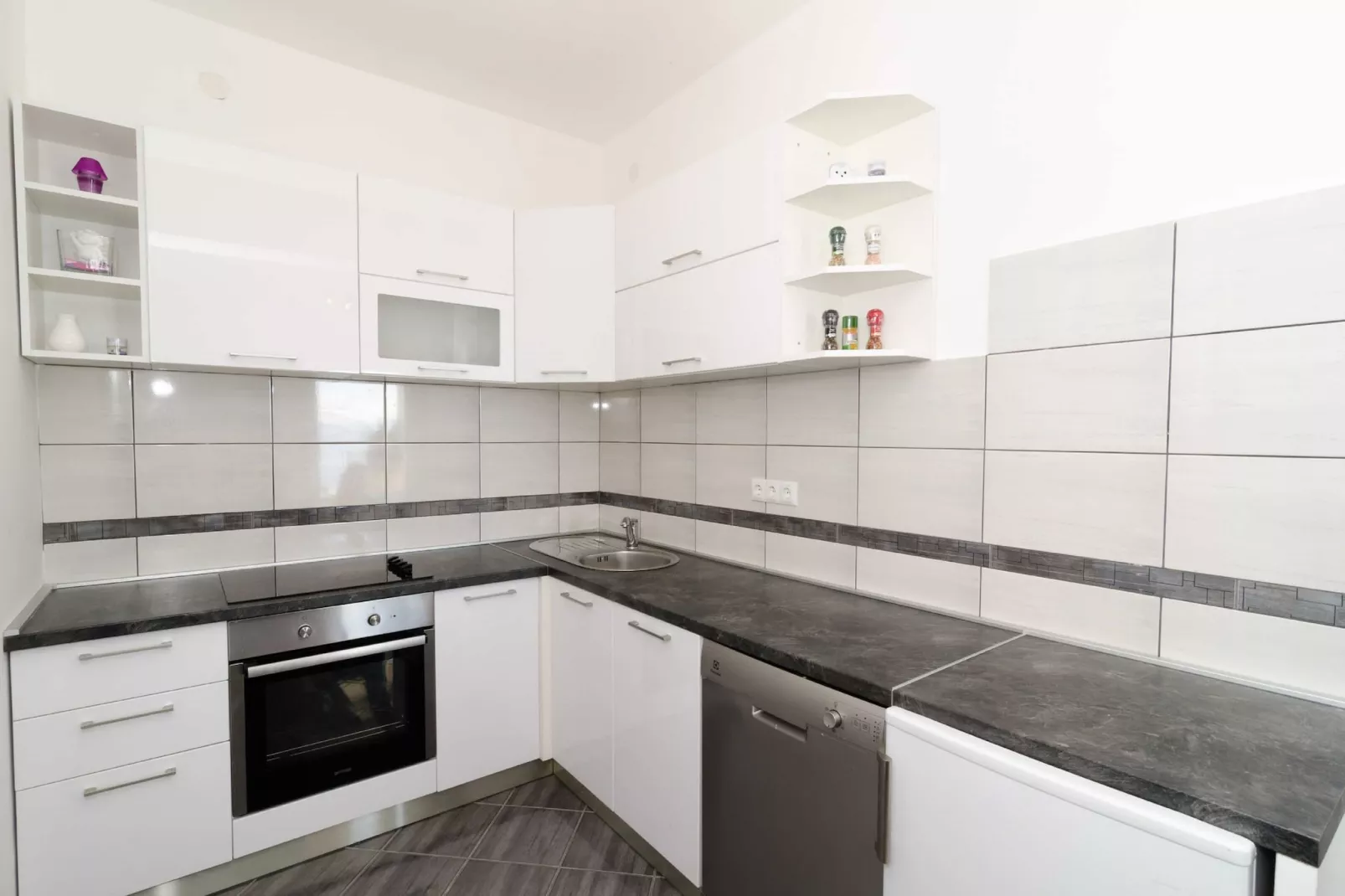 Apartments Isabora - Luxury Two Bedroom Apartment with Terrace and Sea View-Küche