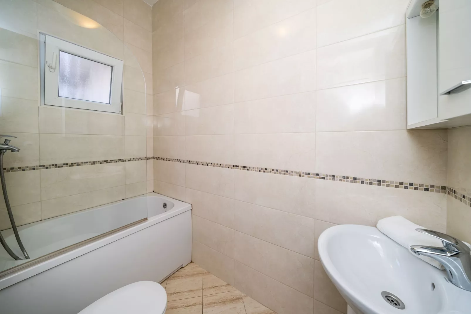 Apartments Isabora - Studio Apartment-Bathroom