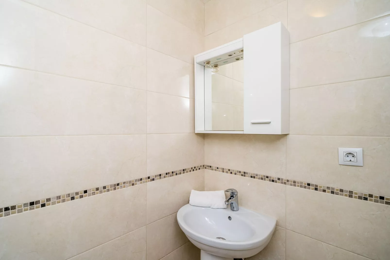 Apartments Isabora - Studio Apartment-Bathroom