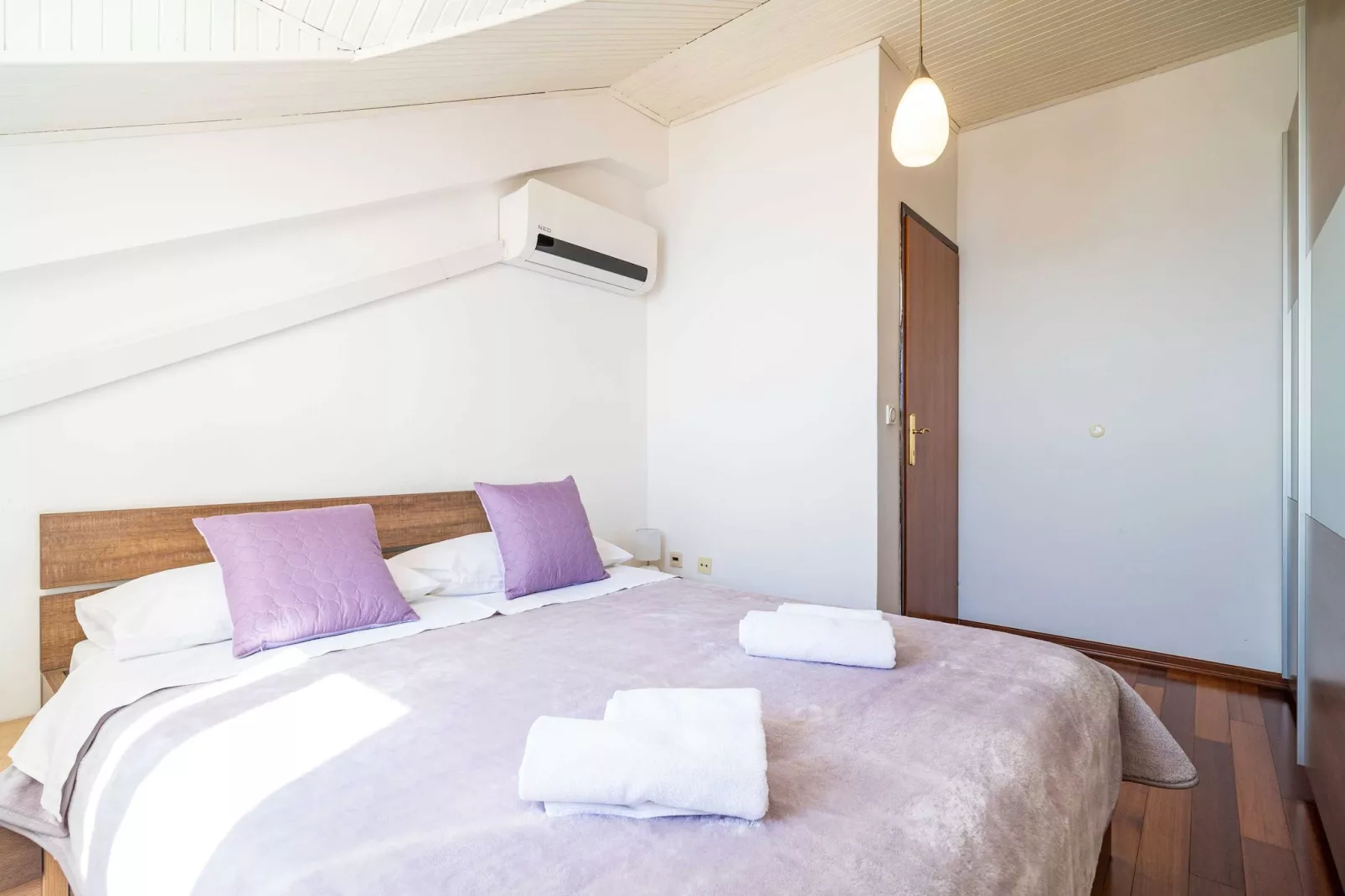 Apartments Isabora - Premium Two-Bedroom Apartment with Terrace and Sea View-Chambre