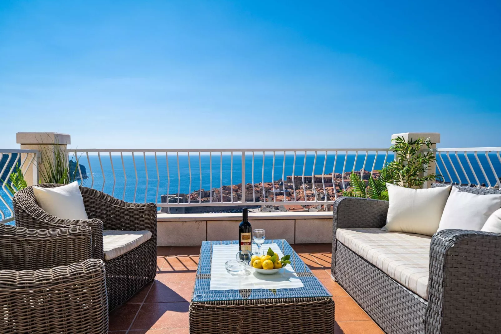 Apartments Isabora - Premium Two-Bedroom Apartment with Terrace and Sea View-Terrasse